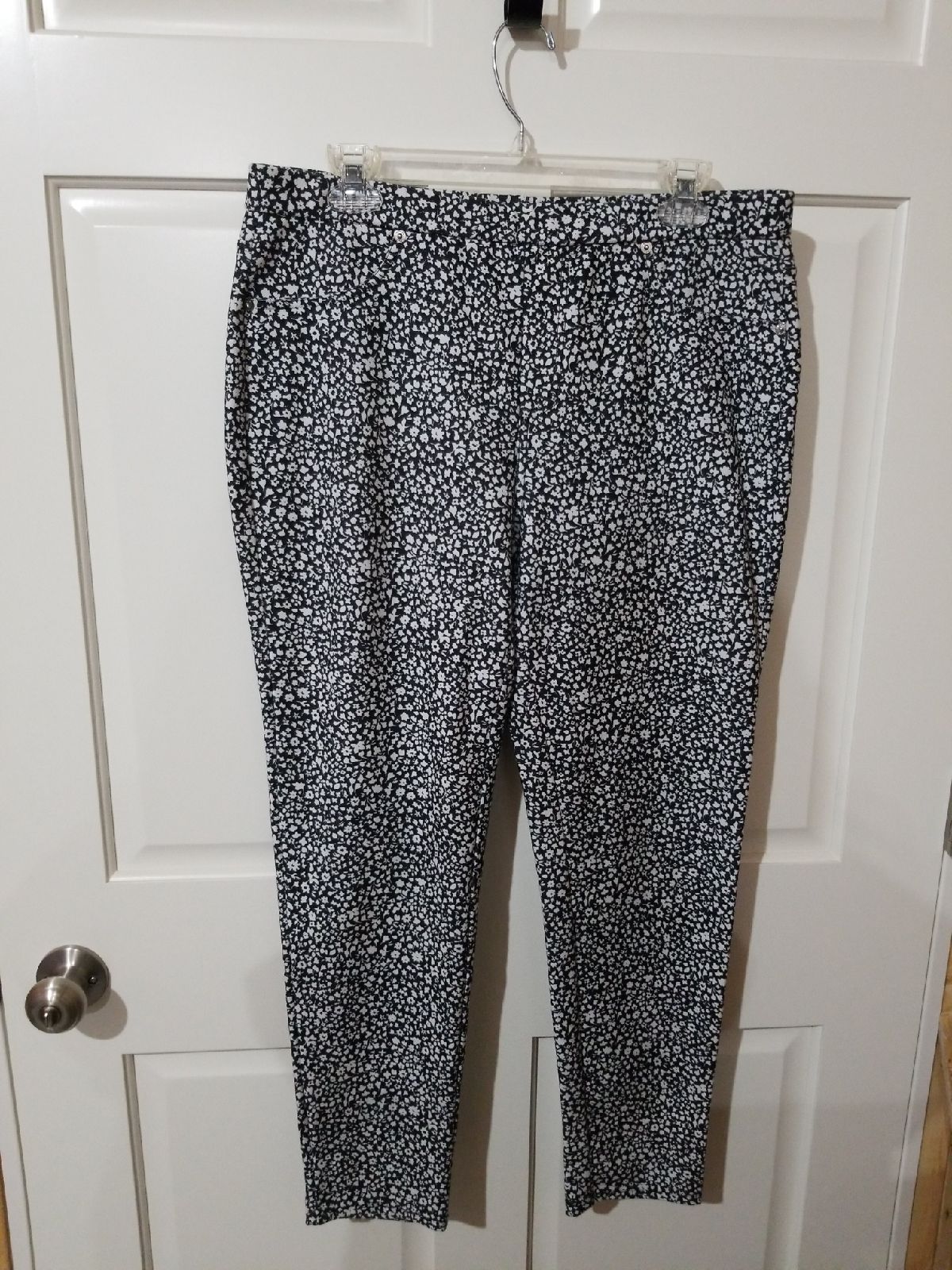 Women's Michael Kors strech pants