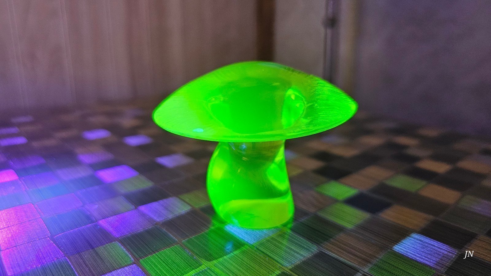 Viking Glass Mushroom - Lime Uranium - Small