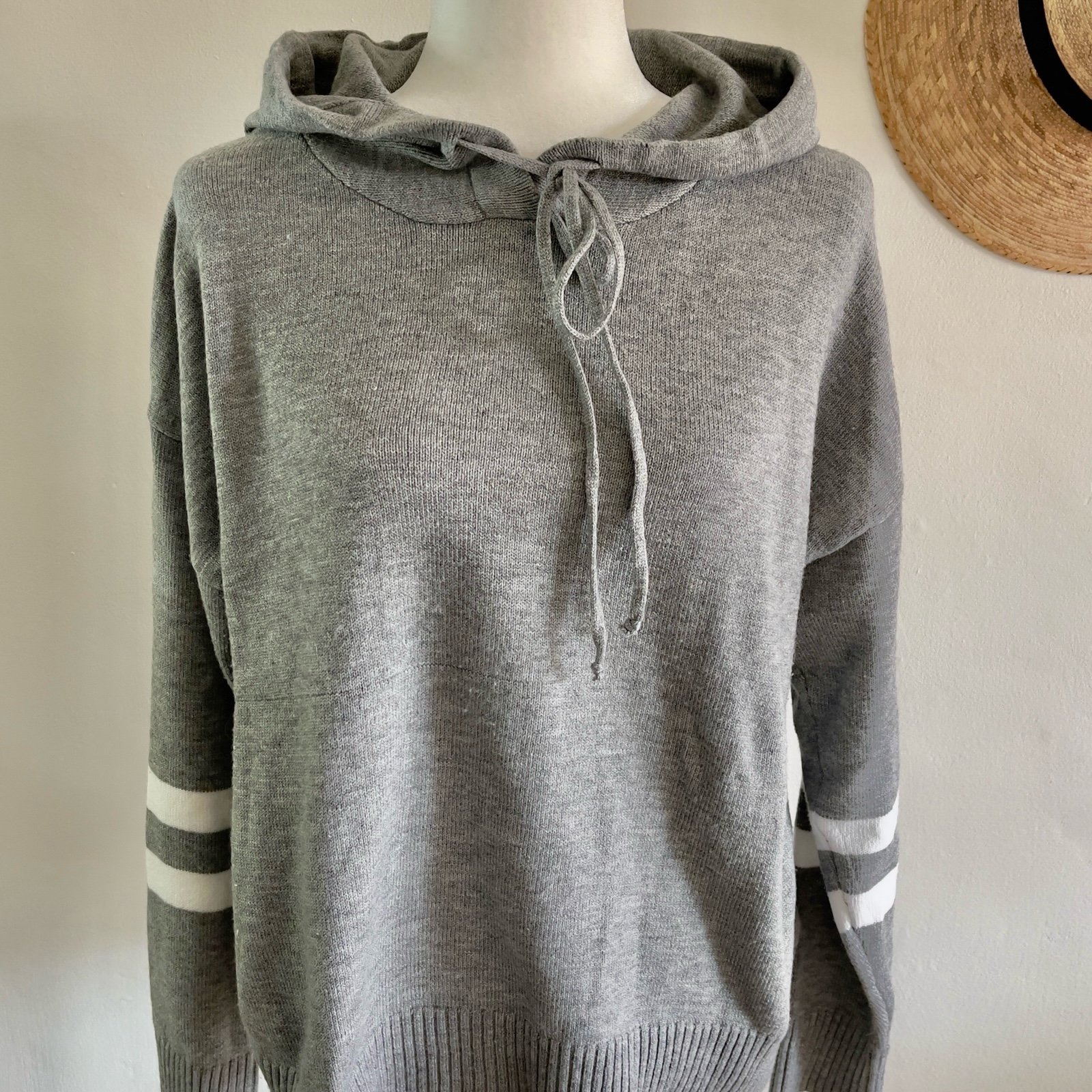 Hoodie Vici Sweater Gray with White Sleeve Stripe Sz lg