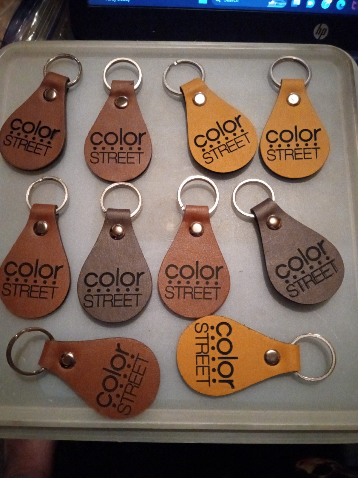 PU Leather keychains laser engraved 10x color street