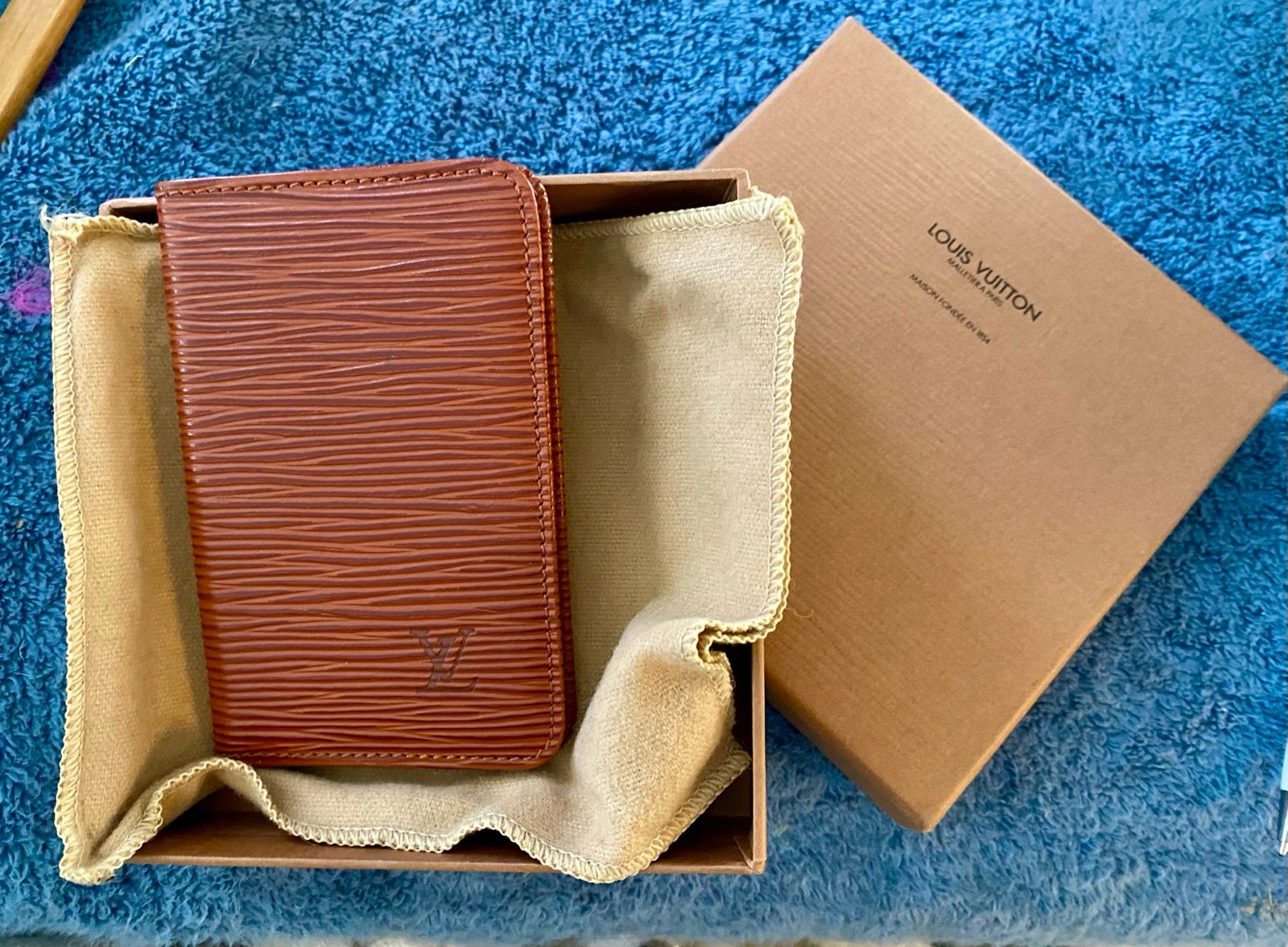 Louis Vuitton Epi Leather card holder NIB