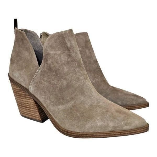 VINCE CAMUTO Gigietta Suede Booties - Size 11