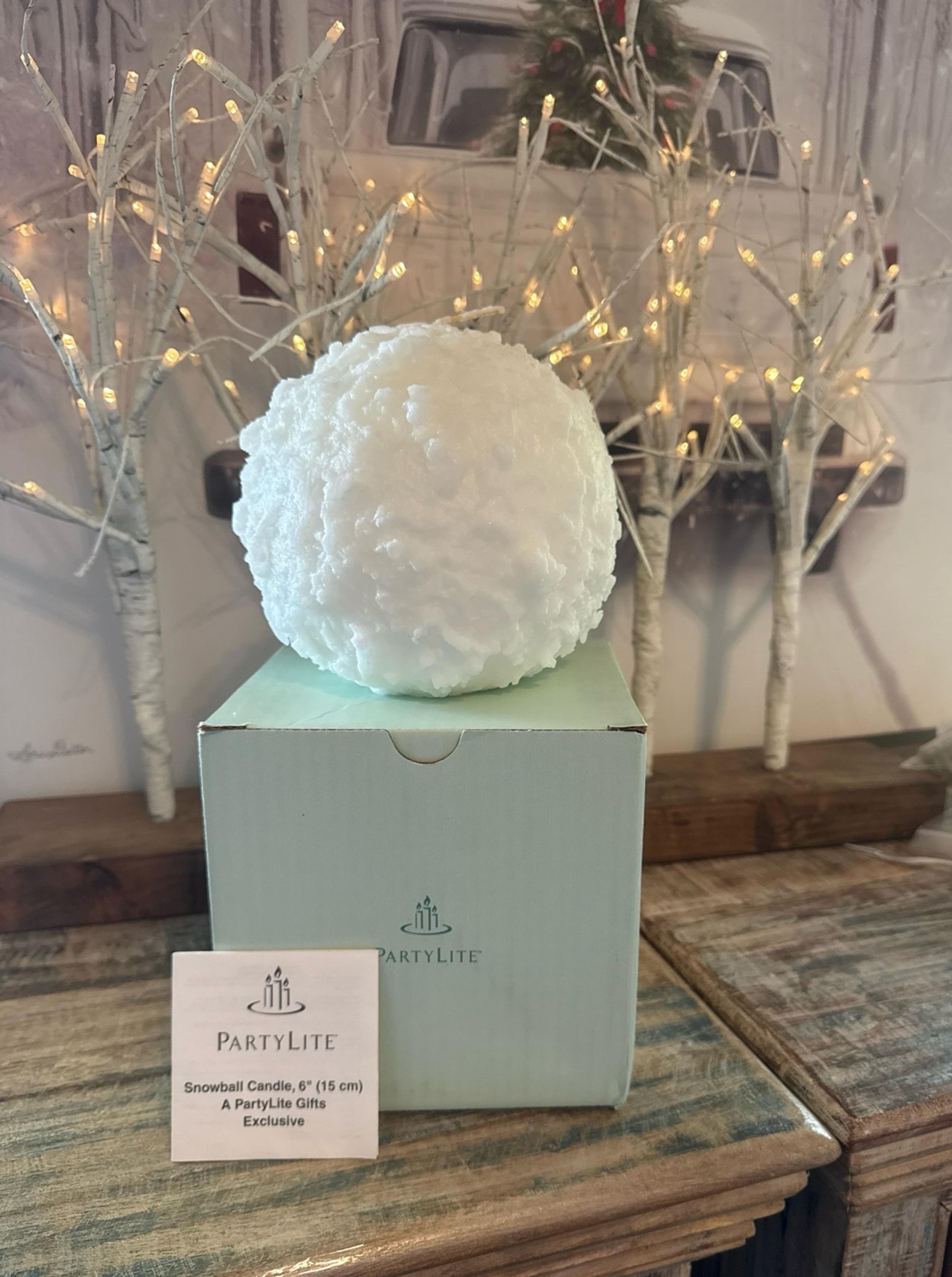 Partylite Snowball Candle 6 inch New In Box *******
