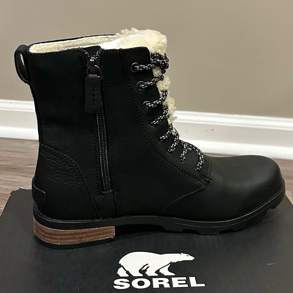 Sorel Emelie Genuine Shearling Short Lace-Up Boot