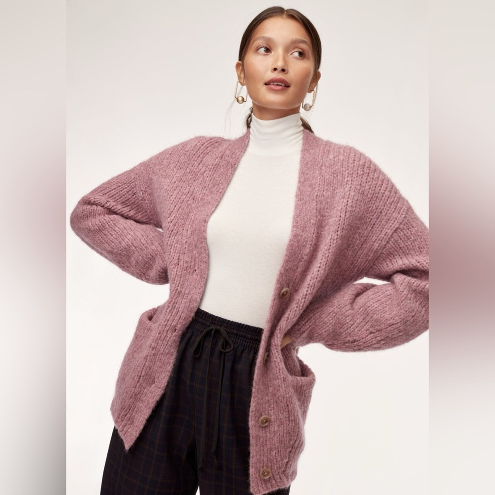 Aritzia Winfred Ava sweater