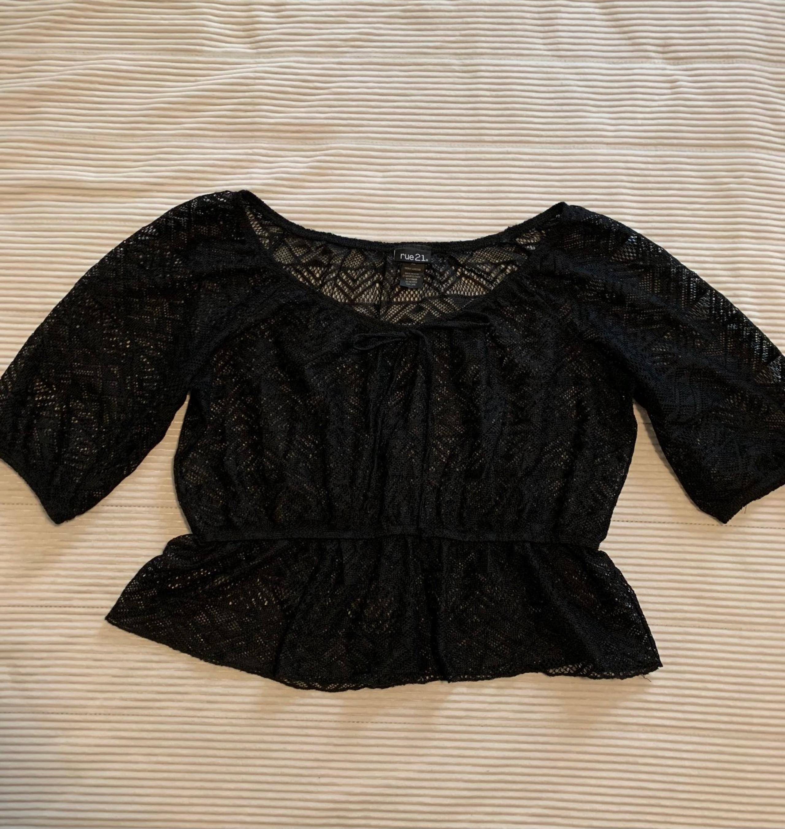 Rue21 Brand ★ Cute Black Quarter Sleeve Lace Ruffle Top Women’s Size XL