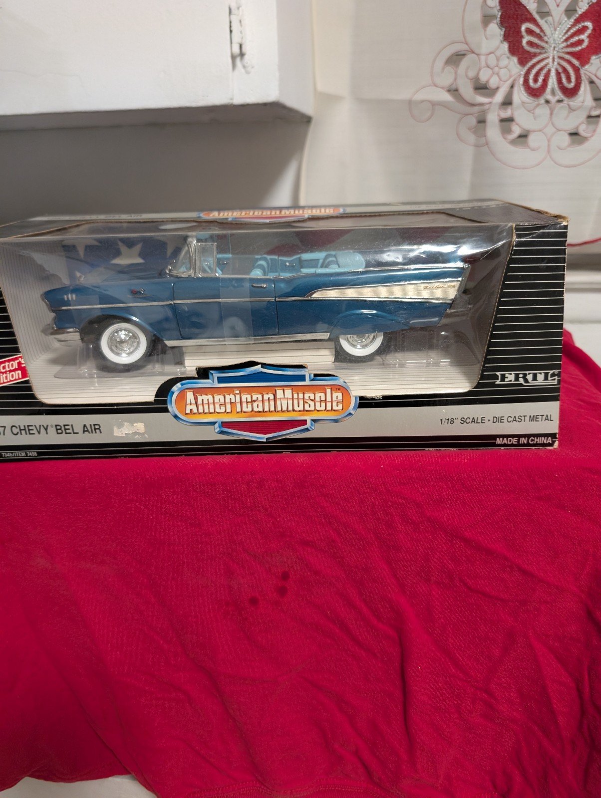 American Muscle-1957 Chevy Bel Air Blue 1/18 Scale Blue Convertible Die Cast Car