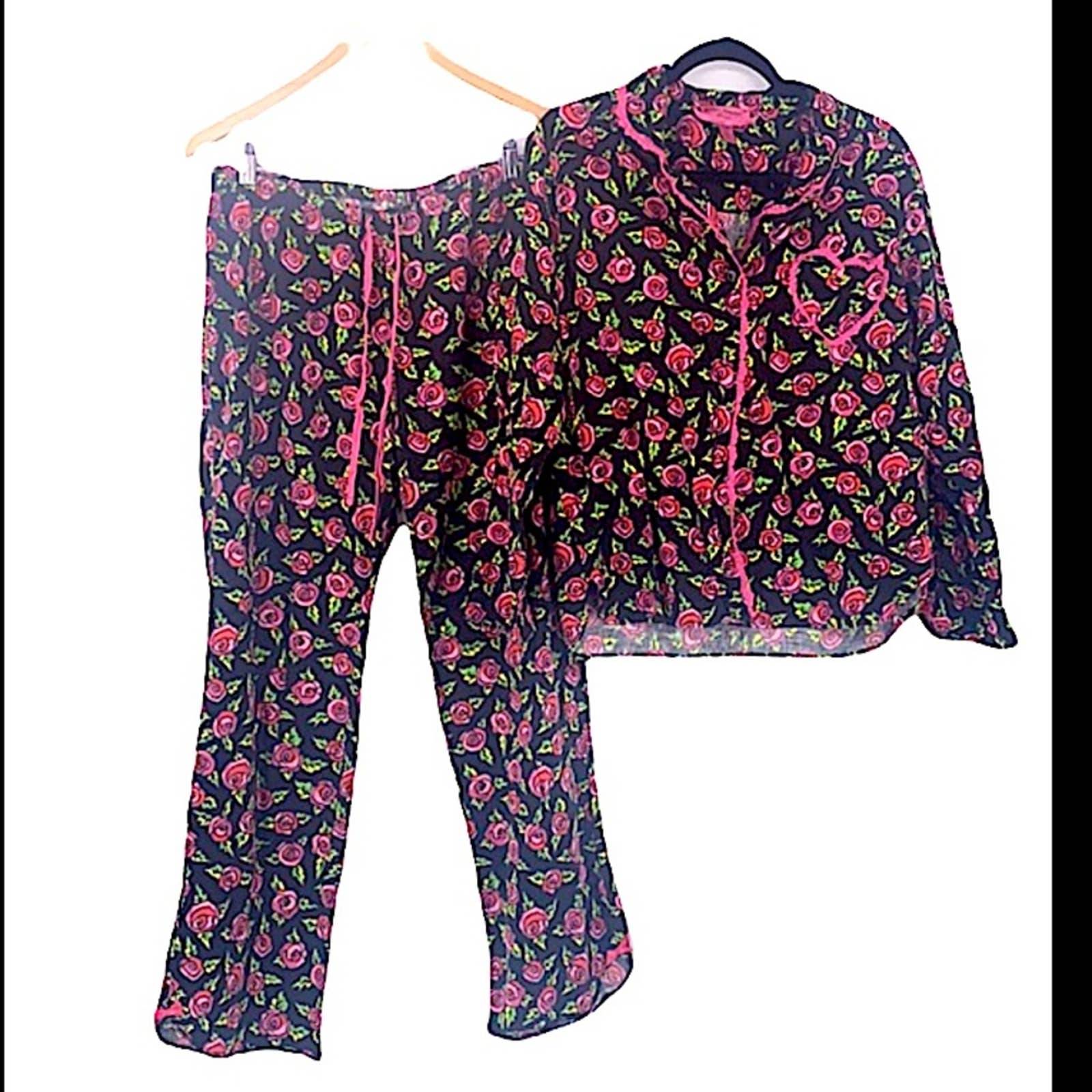Vintage Betsy Johnson Y2k black pink rose printed pajama set size medium