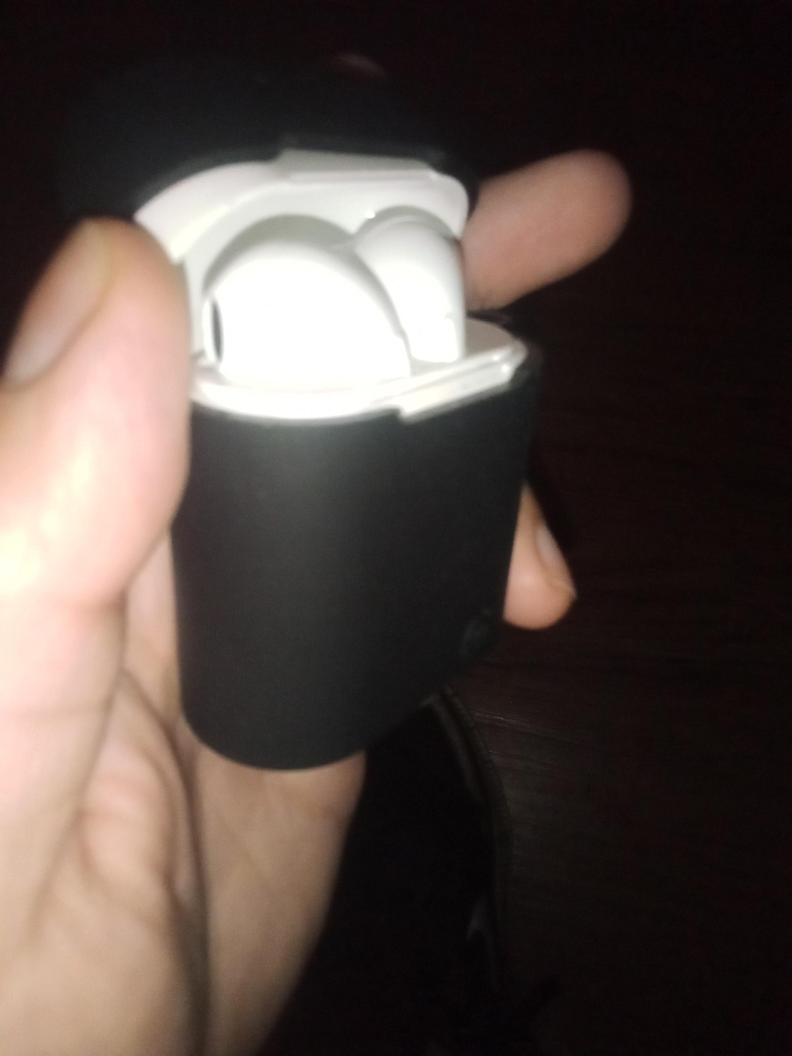 Wireless earbuds
