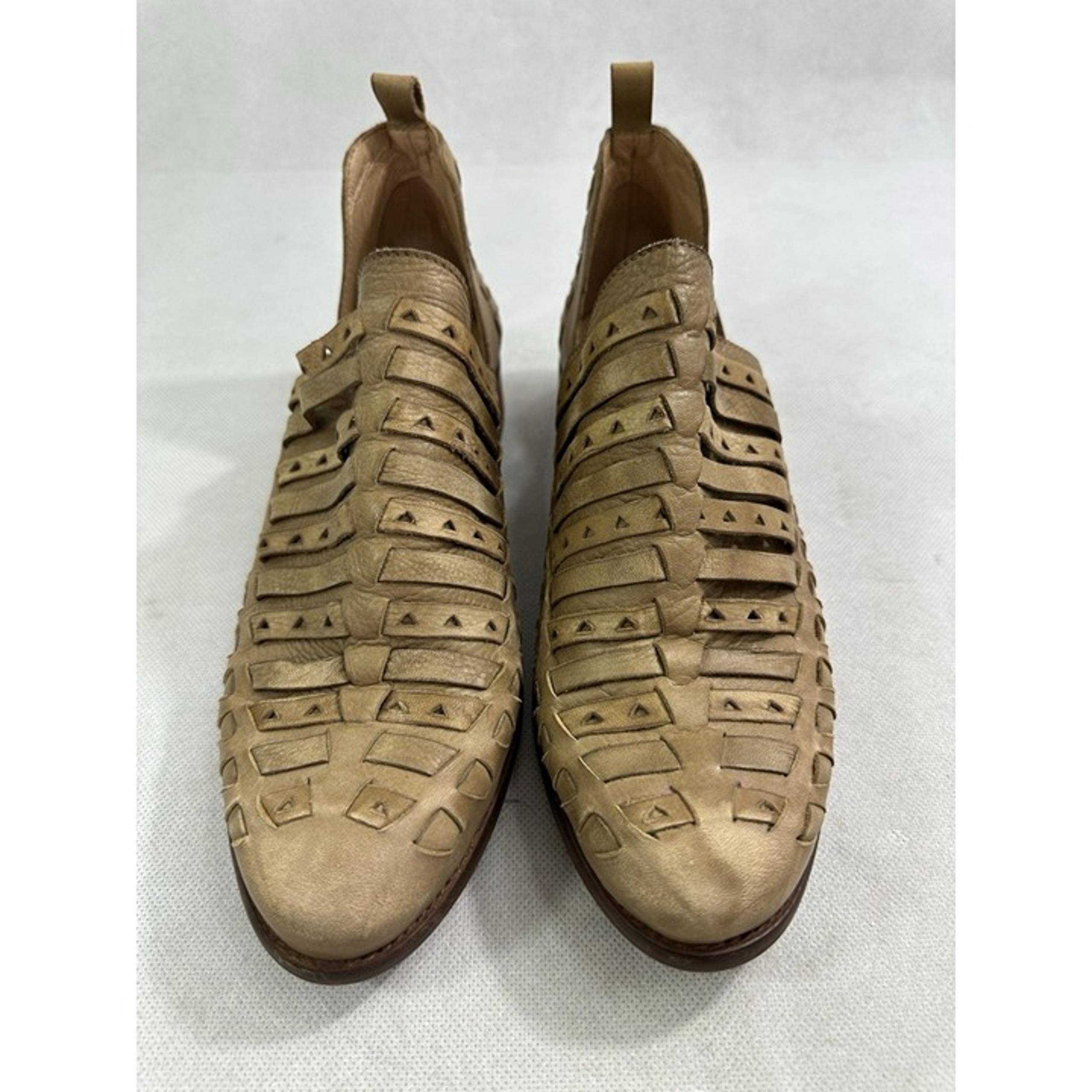 Sundance Veracruz Leather Booties Women’s 41 10