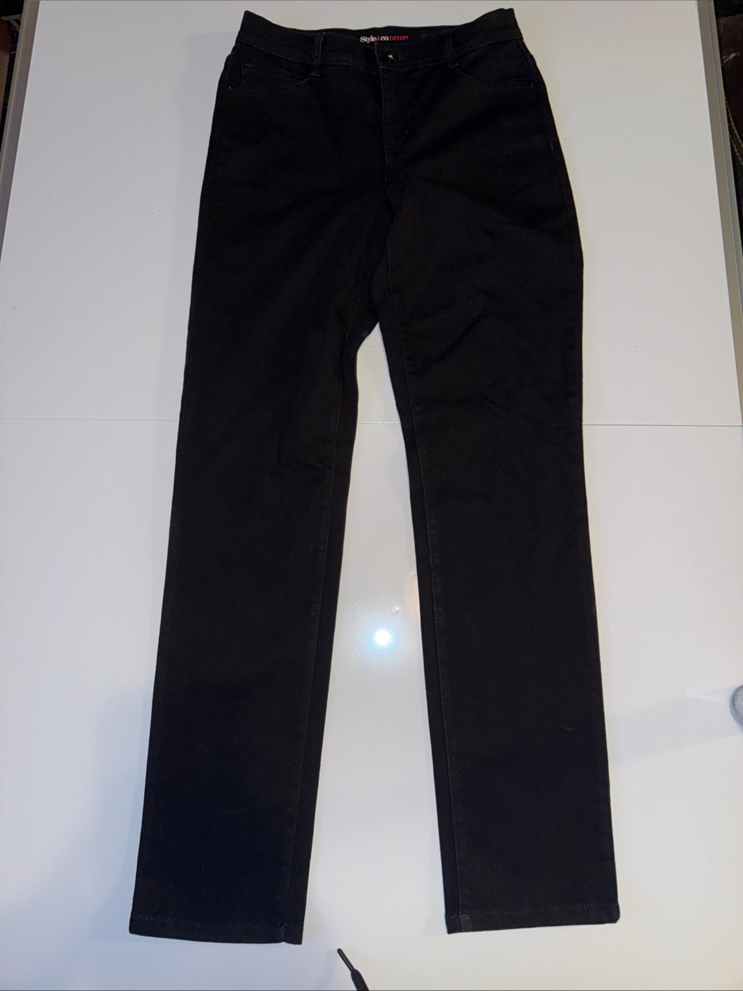 Style & Co Women's Slim Leg Black Pants Size 4