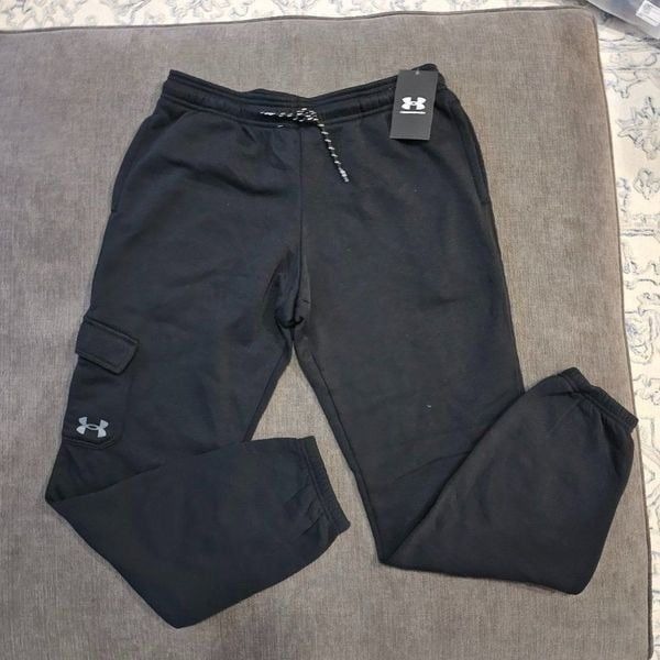 Under Armour Boy's Black Elastic Waist & Drawstring Cargo Jogger Pants Size XL