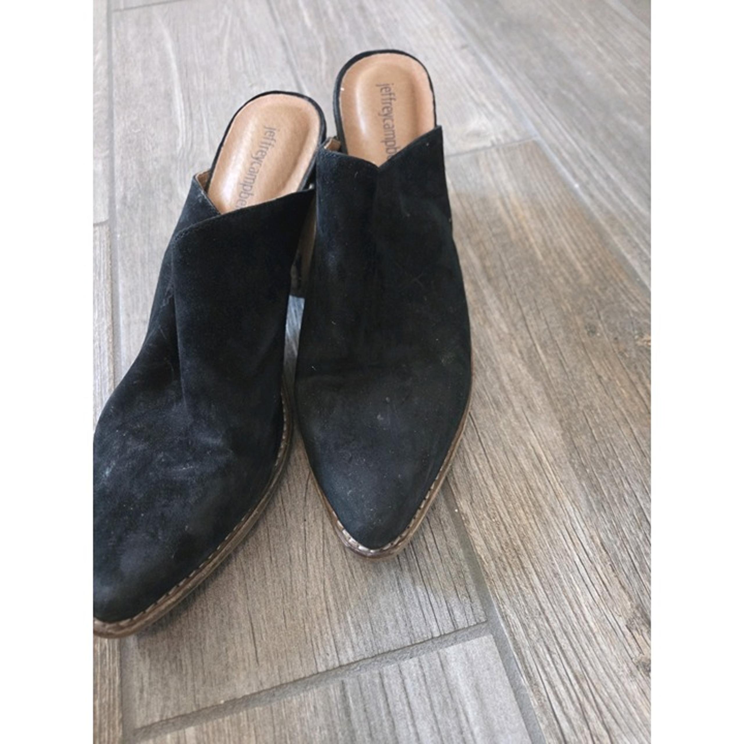 Jeffrey Campbell Favela Black Suede Slip On Mules Womens Size 9. Mark On Heels