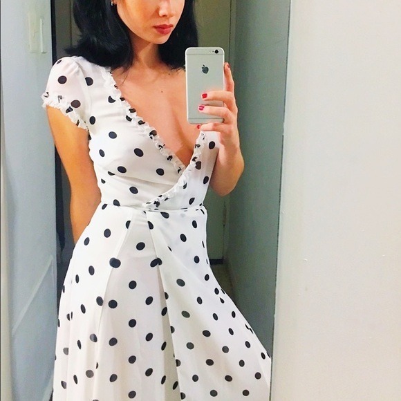 NWOT Reformation Polka Blogger Favorite Dotted Wrap Dress Medium