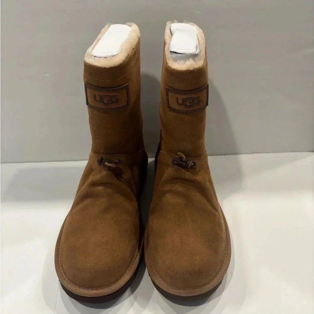 Uggs Classic Short Toggler Women’s Boots Size 9 NWT Color Chestnut