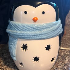 Yankee Candle Retired Penguin Light Up Scenterpiece Meltcup Wax Warmer EUC