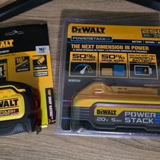 Dewalt 5.0ah Powerstack and tape measure