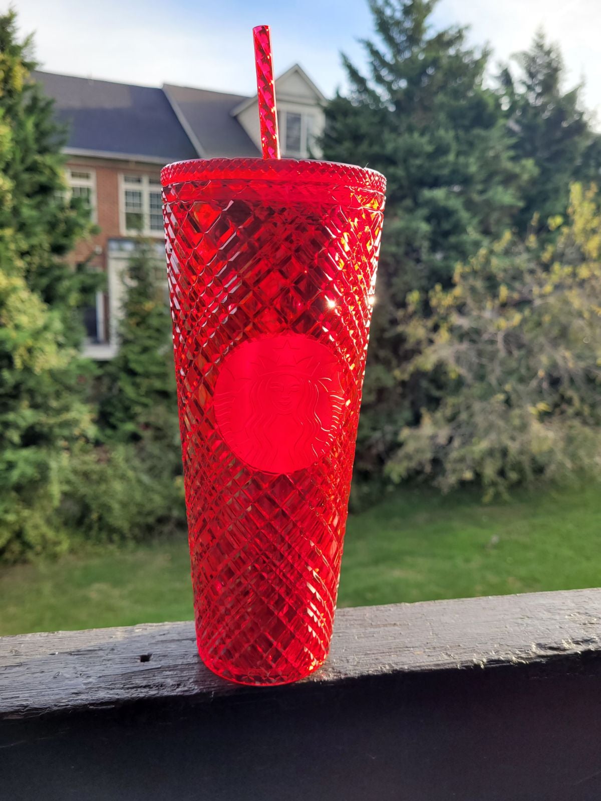 Starbucks New Holiday 2021 Venti 24 oz Red Jeweled Cup