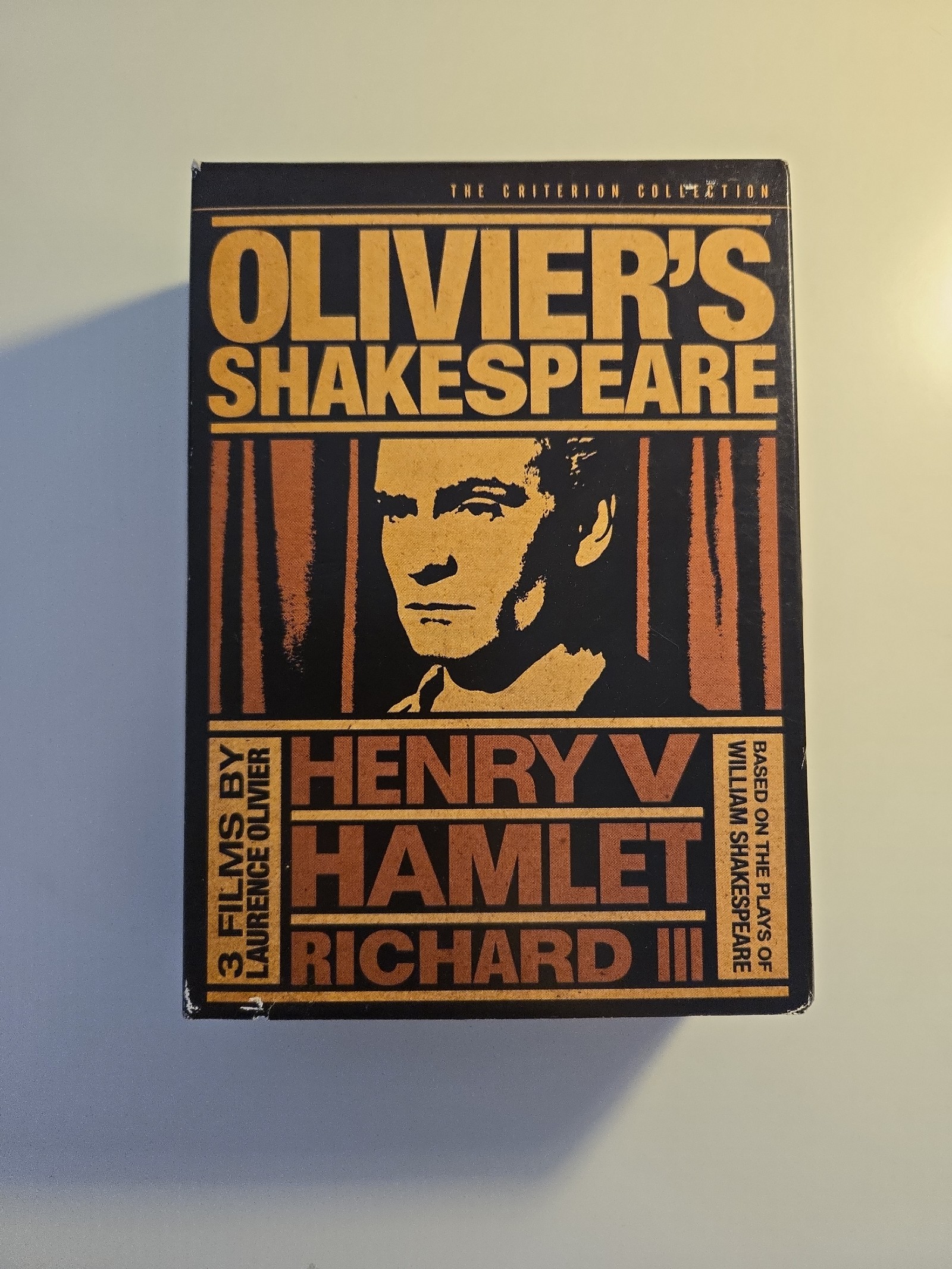 Oliver's Shakespeare: Henry V Hamlet Richard III (Criterion Collection DVD)