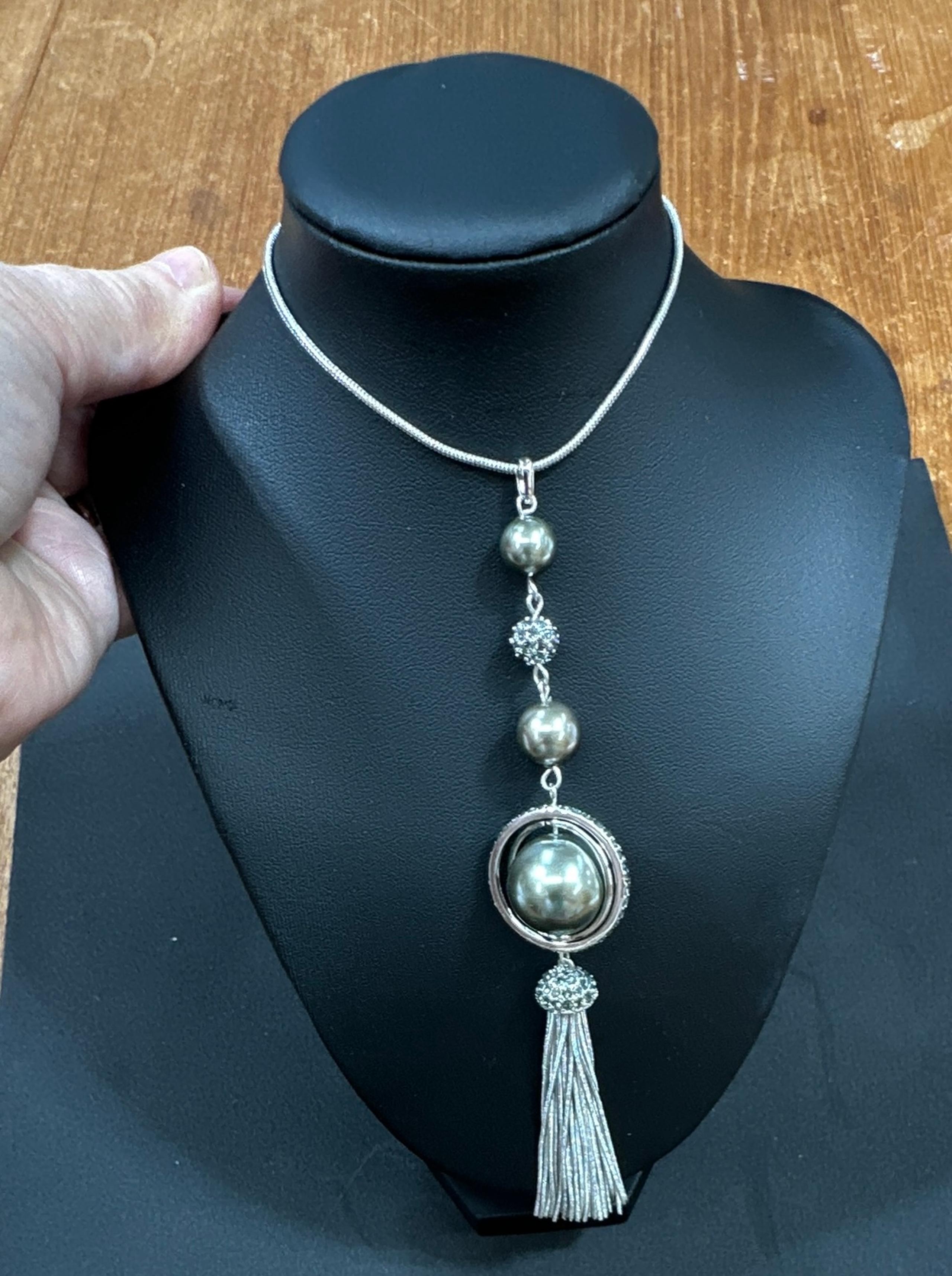 Vera Wang long necklace