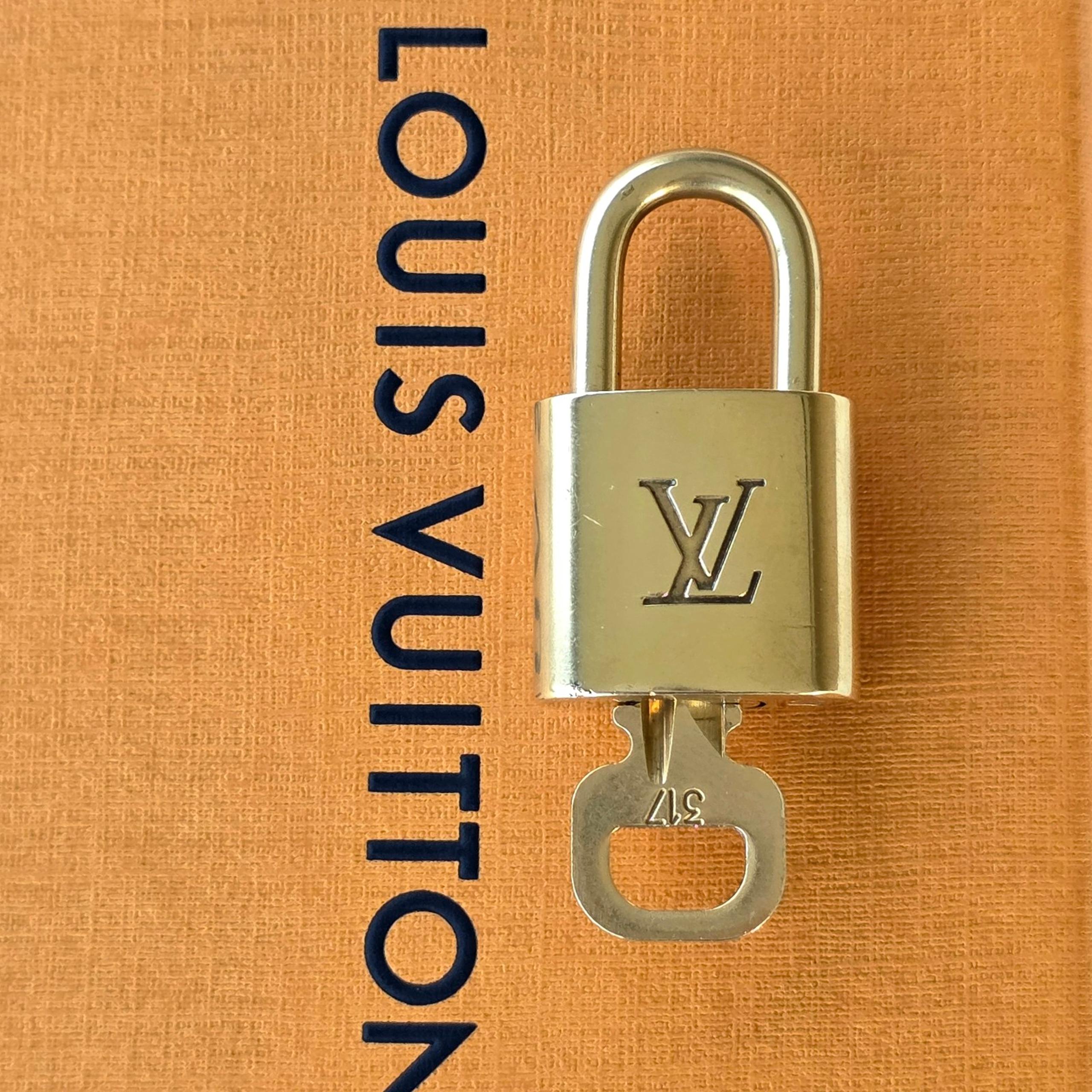 LOUIS VUITTON Lock And Key Set Padlock (#449) For Speedy Alma BB Keepall