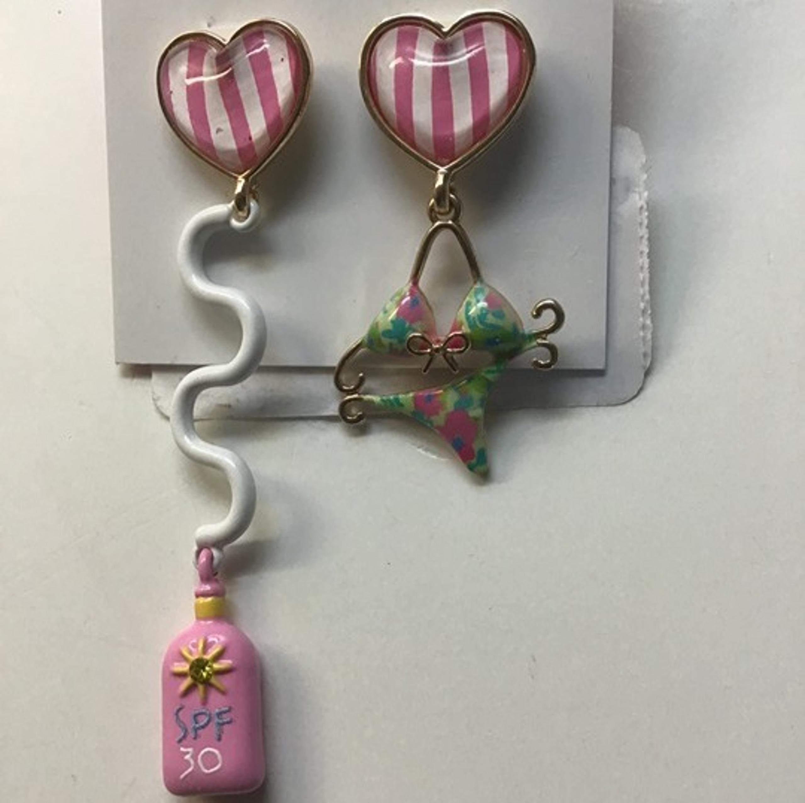 Betsey Johnson New Mismatch SPF 30 Empty Lotion Bottle and Bikini Earrings