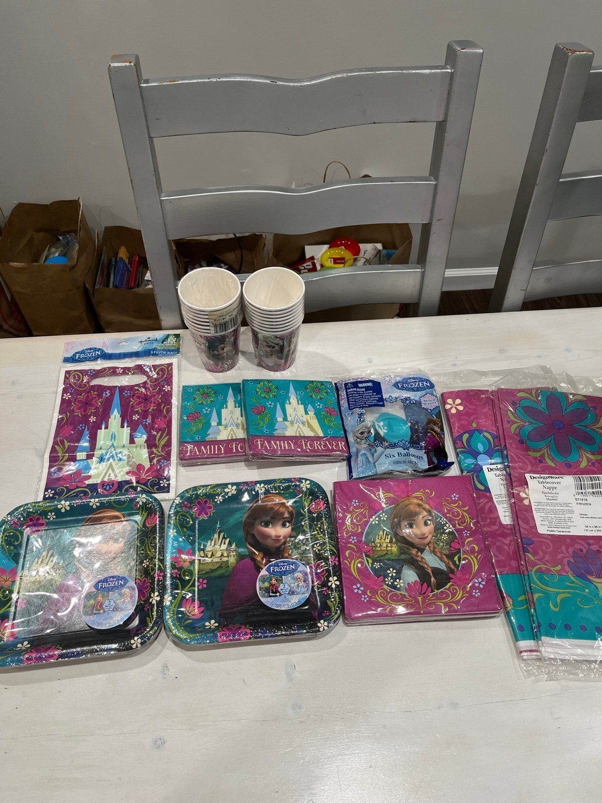 Disney frozen party pack NEW!