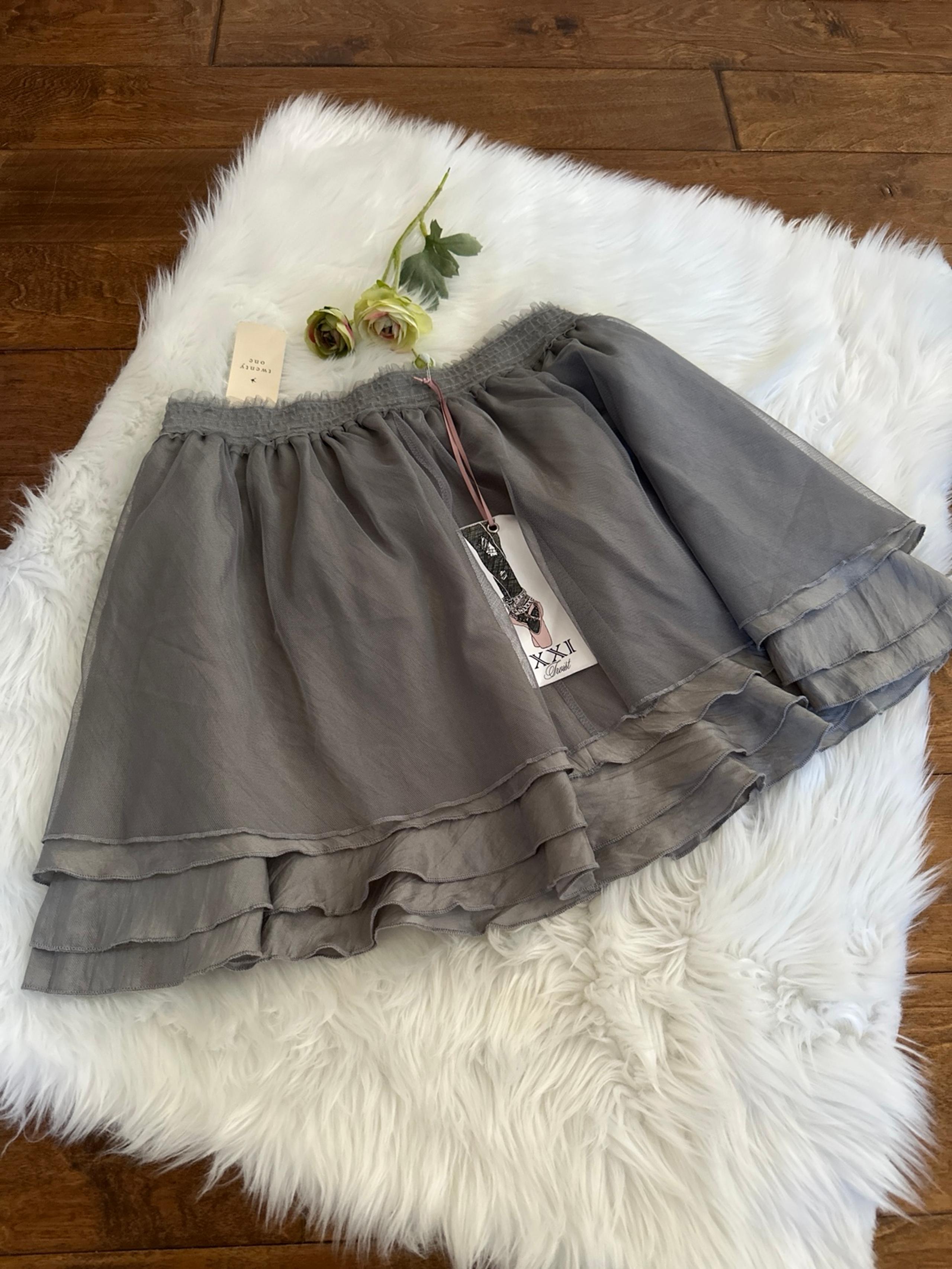 Grey Ruffled A line Skirt Small