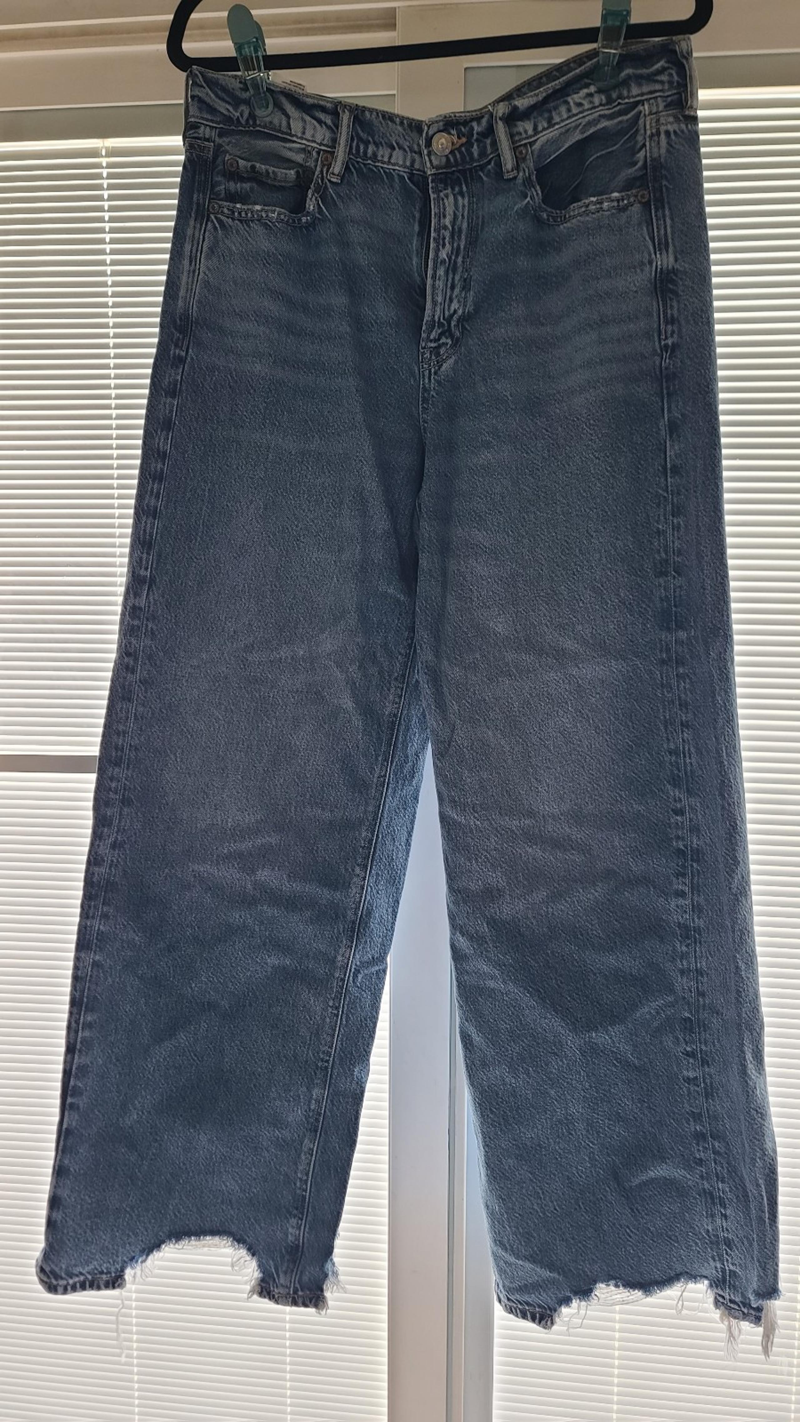 Womens wide leg American Eagle jeans