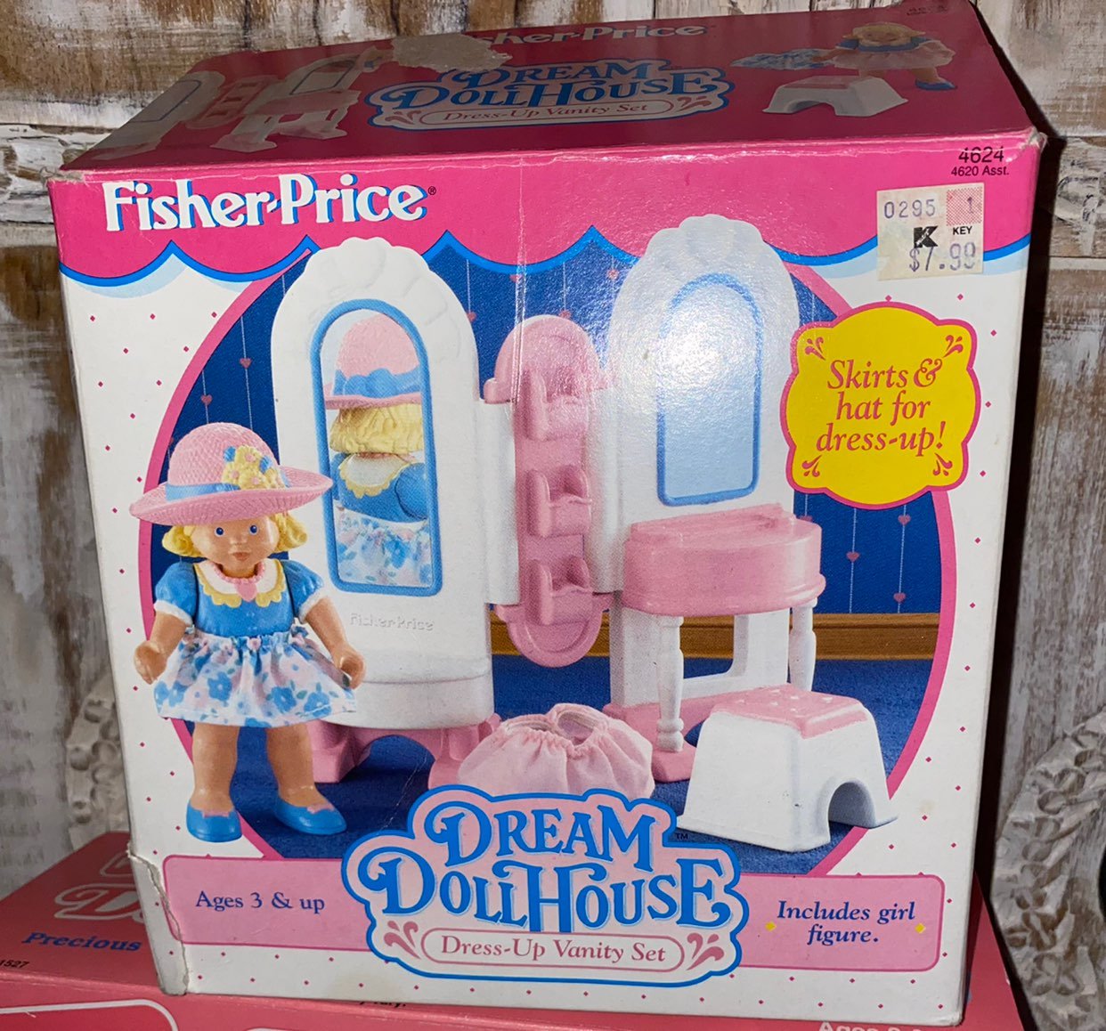 Dream dollhouse in box!! Loving family 1993