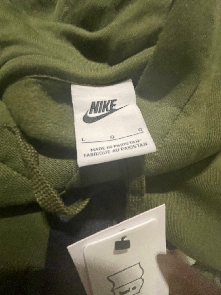Nike Sport Essential Pullover Hoodie Green Large - detail