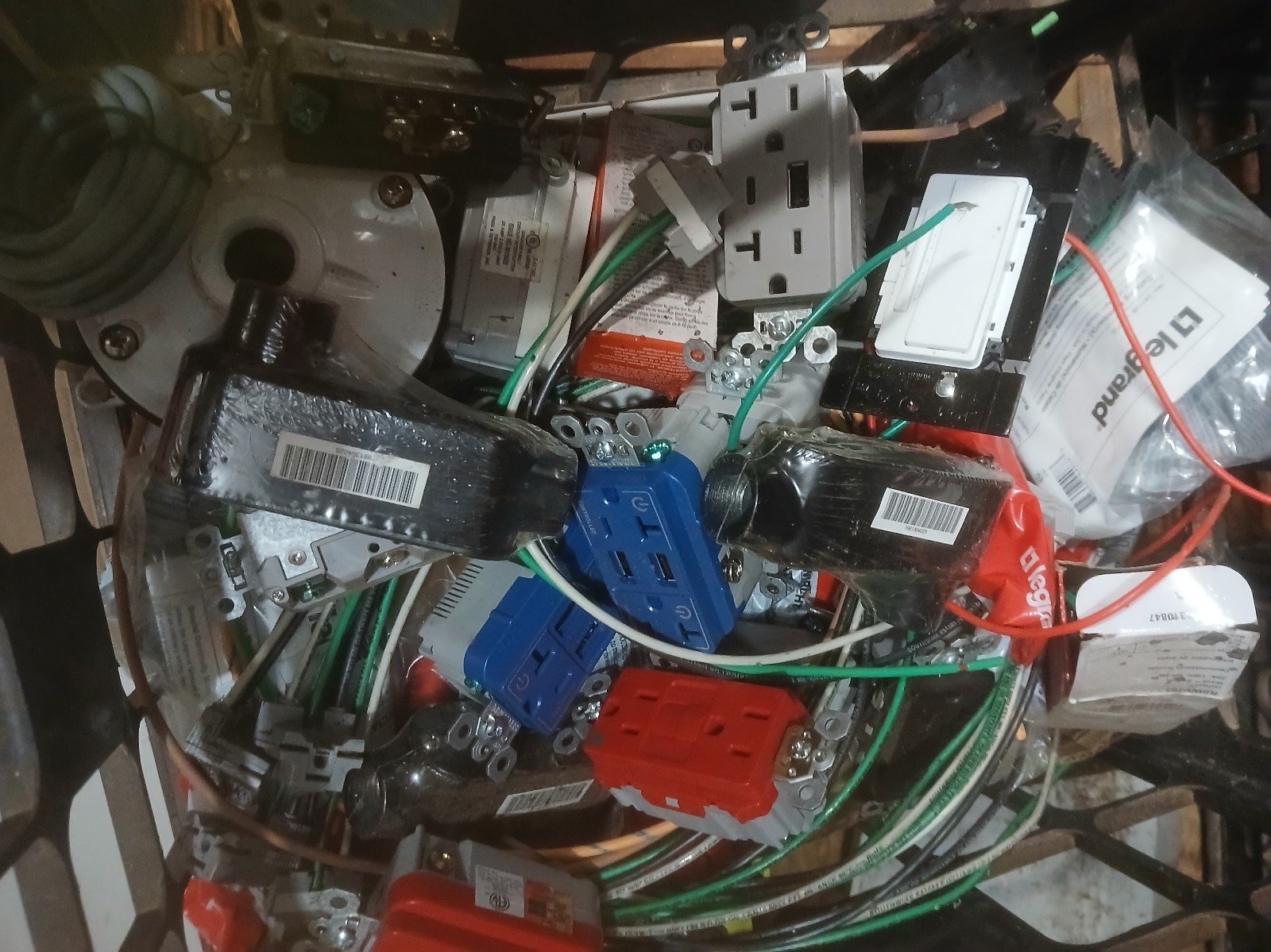 Electrical receptacles/ switches