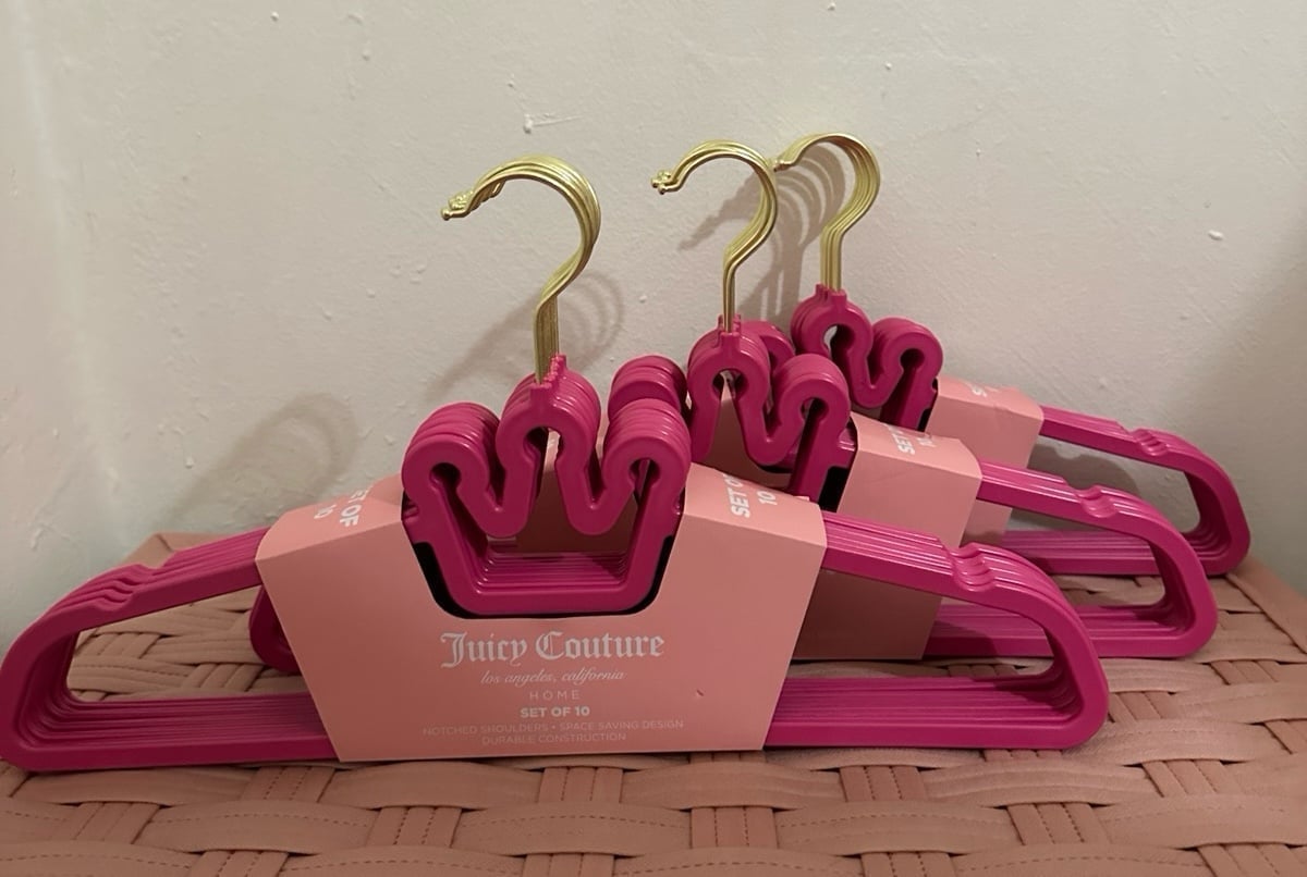 Juicy Couture Crown Barbie Pink Hangers