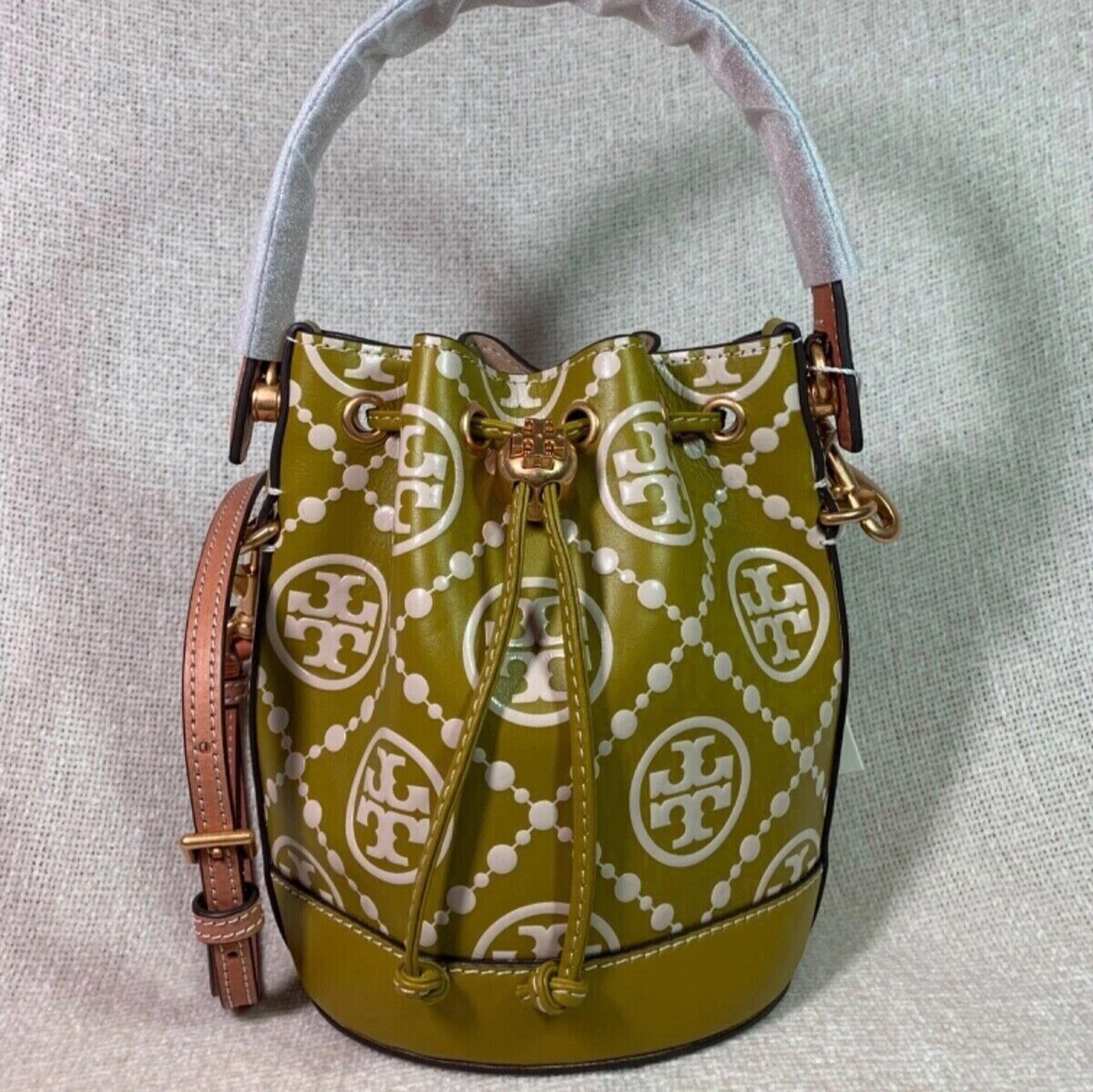 Tory Burch Island Palm/Cream T Monogram Contrast Embossed MINI Bucket Bag - $468