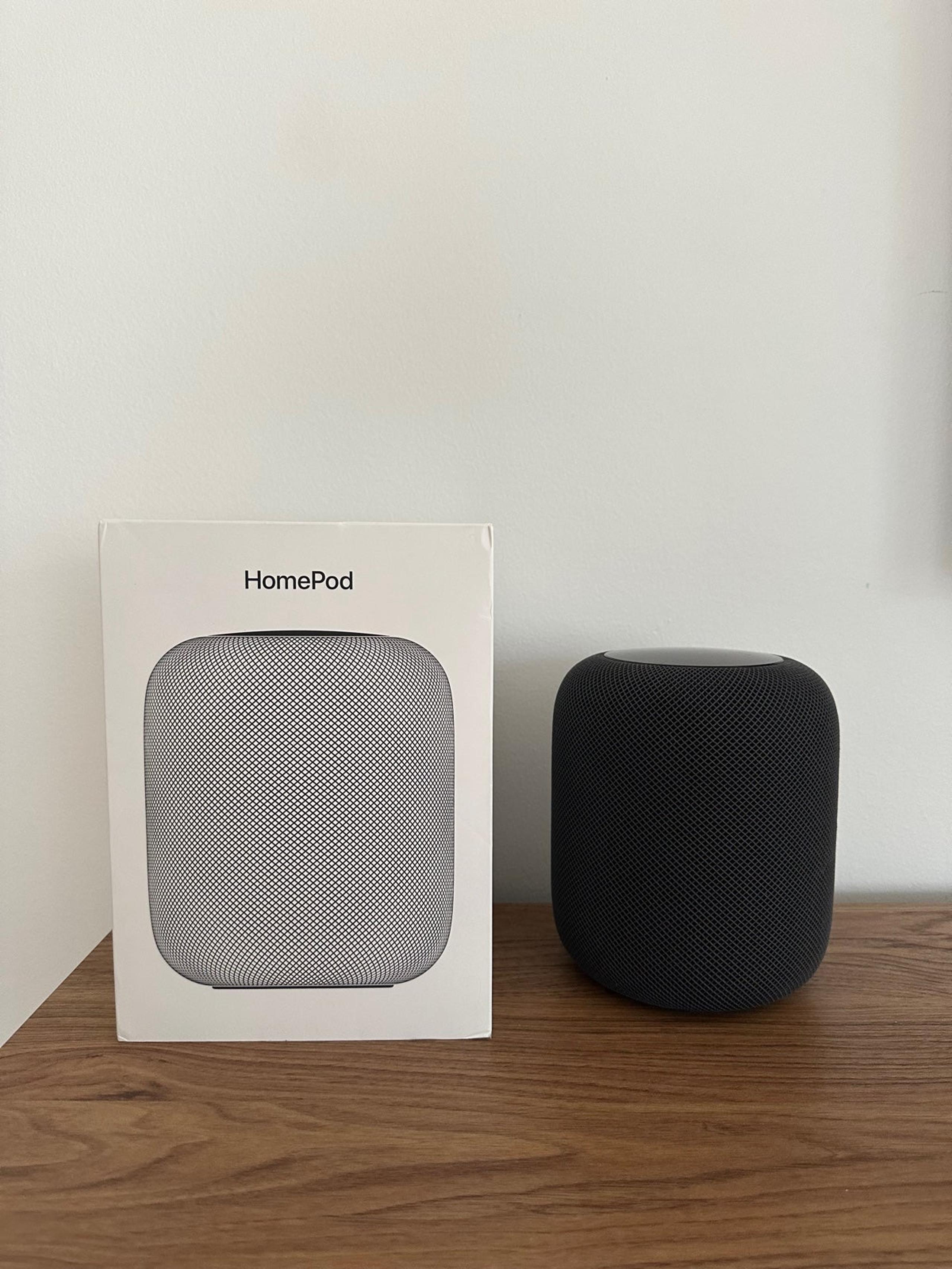 Apple HomePod in Space Grey Excellent Condition!