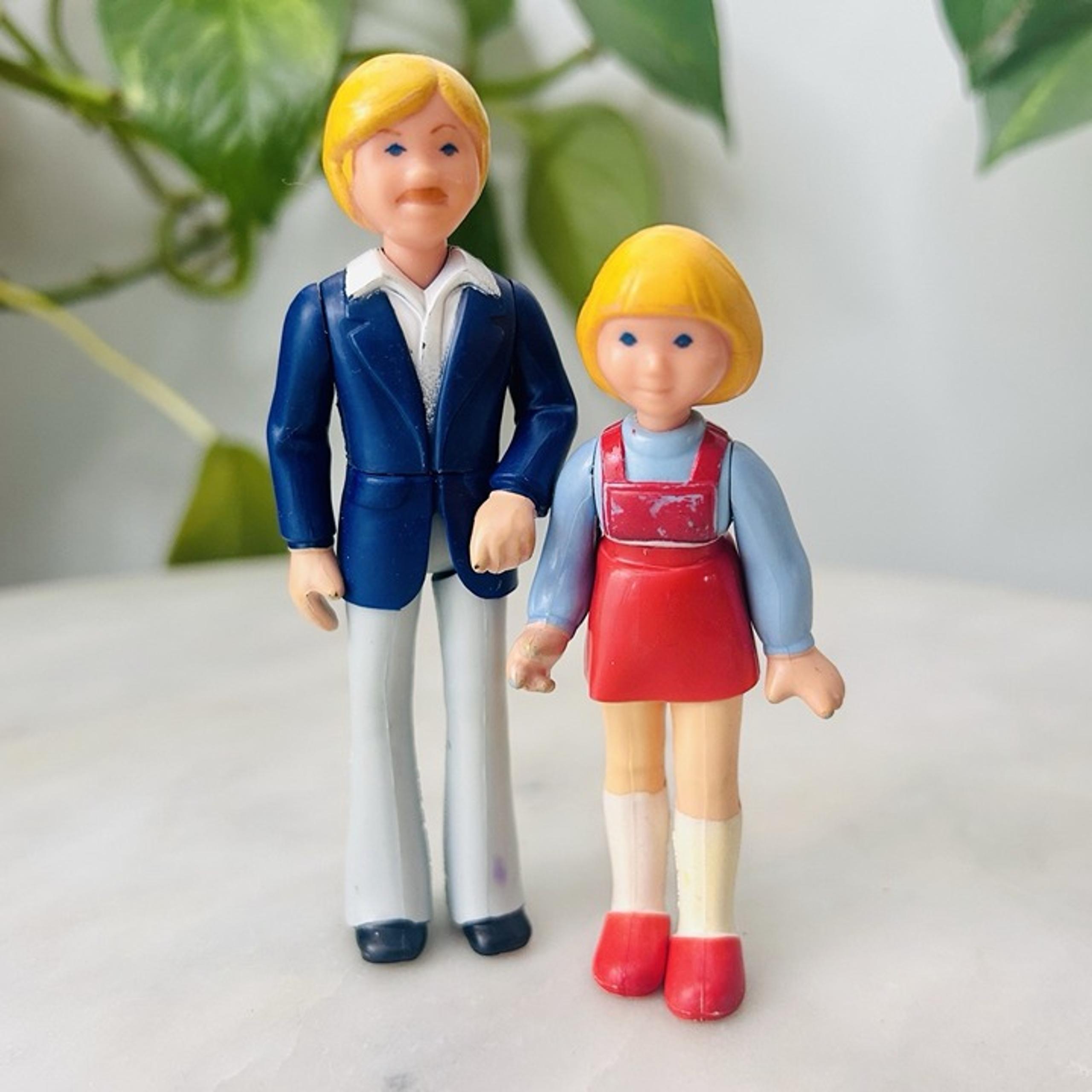 Vintage Fisher Price Adventure People Loving Family Doll House Figures 1970s