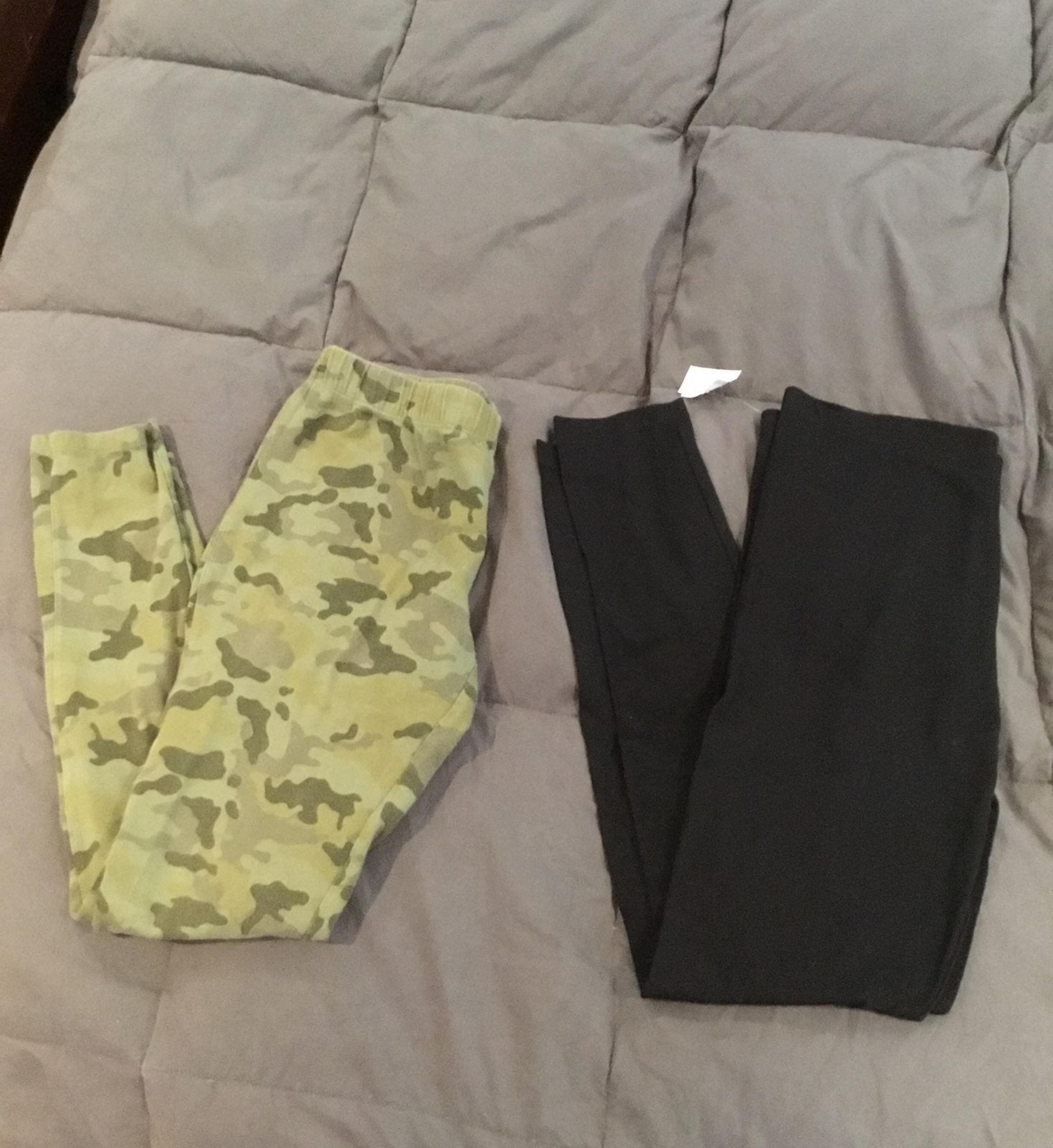 Camouflage & Black Leggings Size Small - Faded Glory