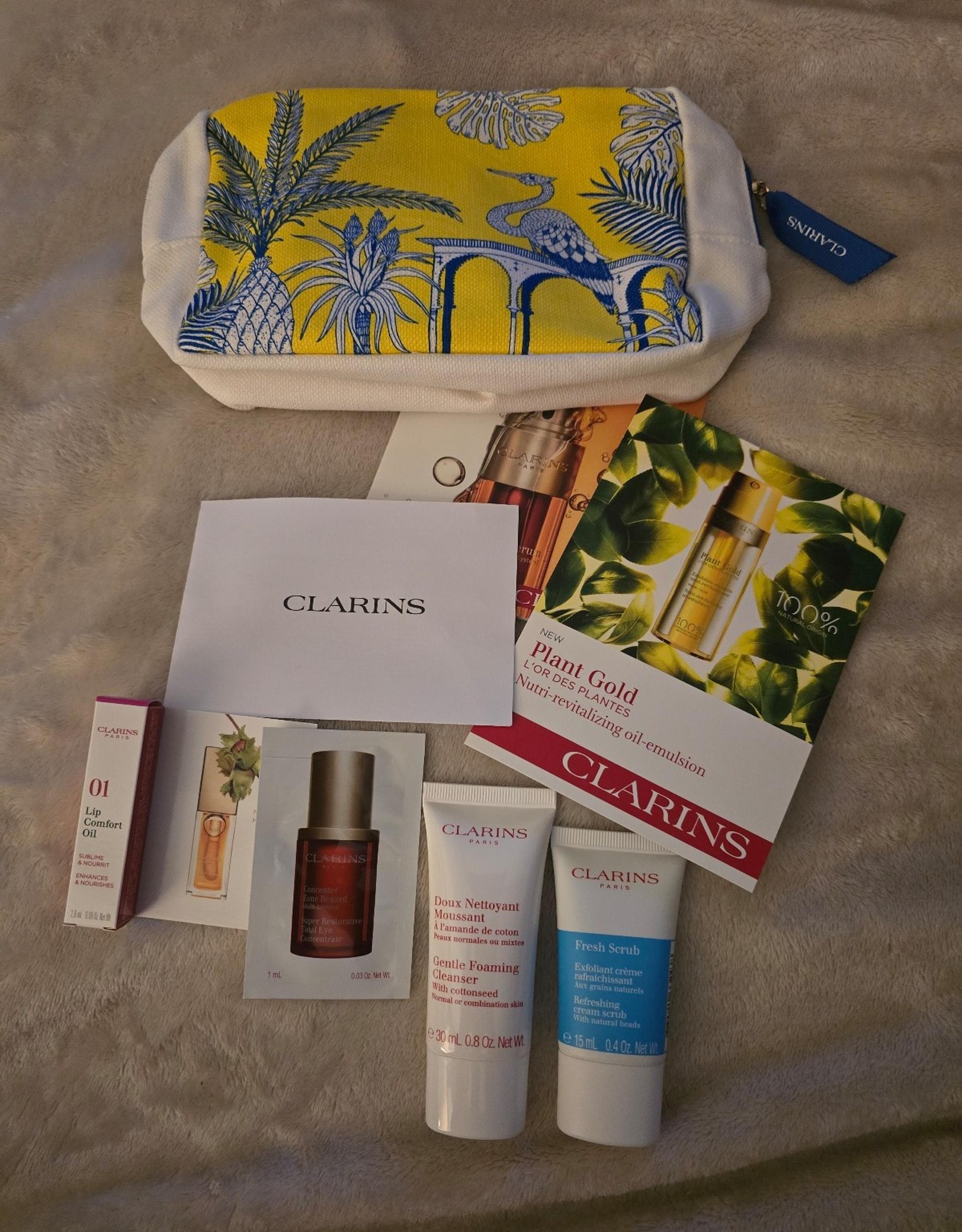 ✨️Clarins Limited Edition Tropical Skincare Set – Travel Size - NEW✨️