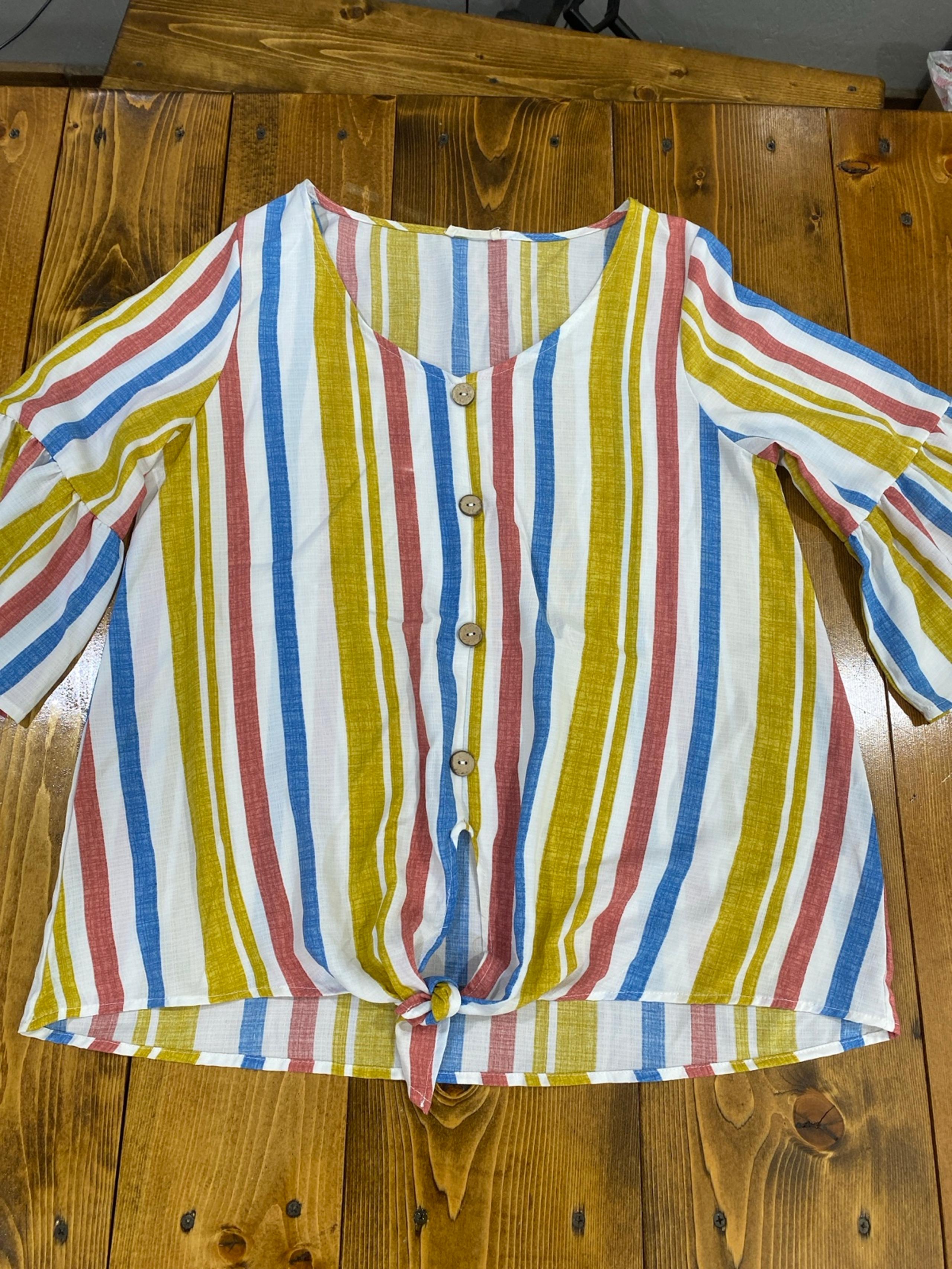 Women’s blouse small
