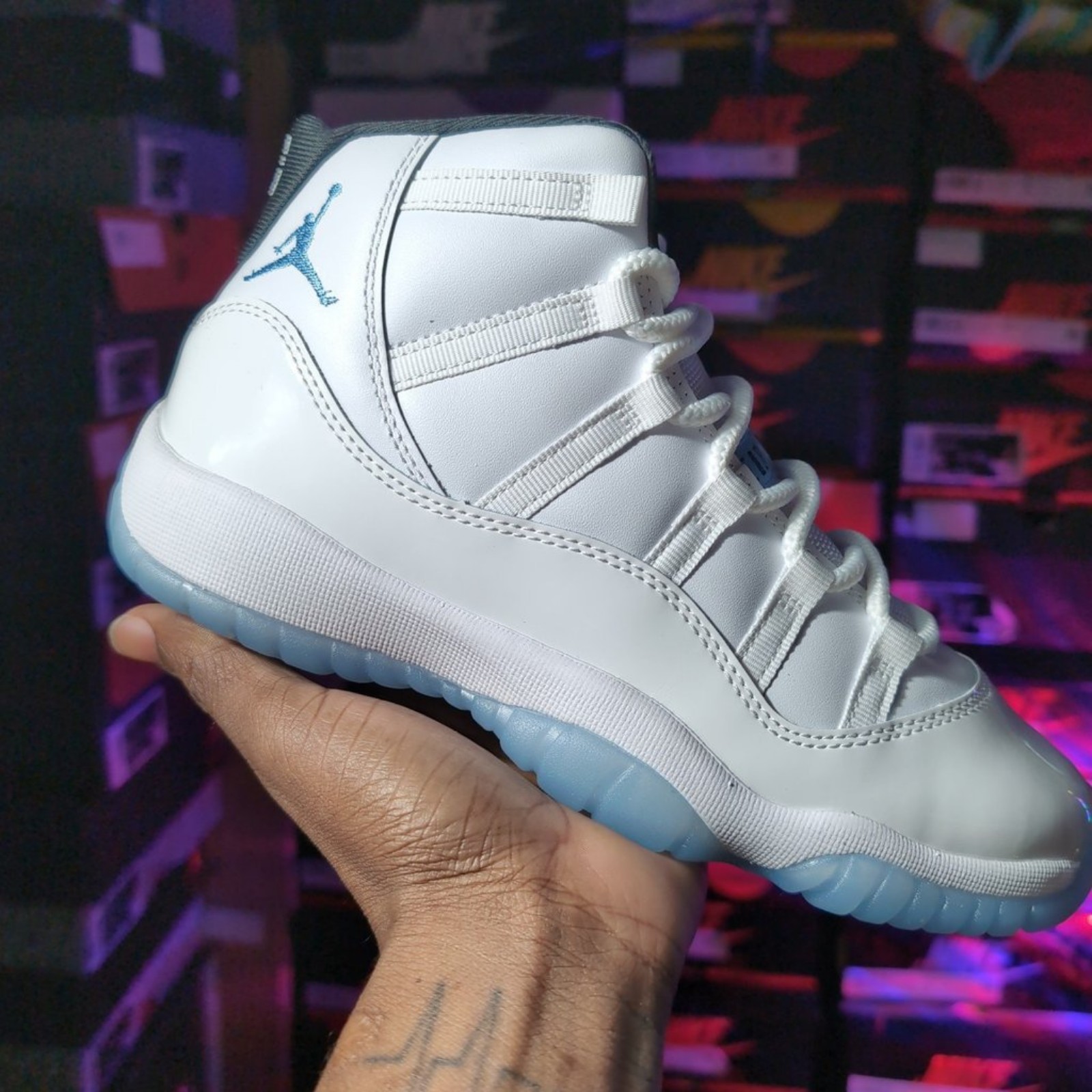 Air Jordan 11 Legend Blue 2024 378038 104 Size 5.5Y 7W Brand New