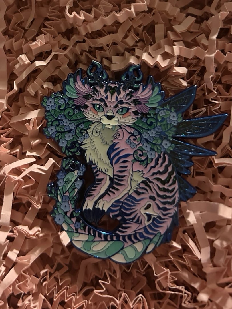 Emimonster tiger fairy pin