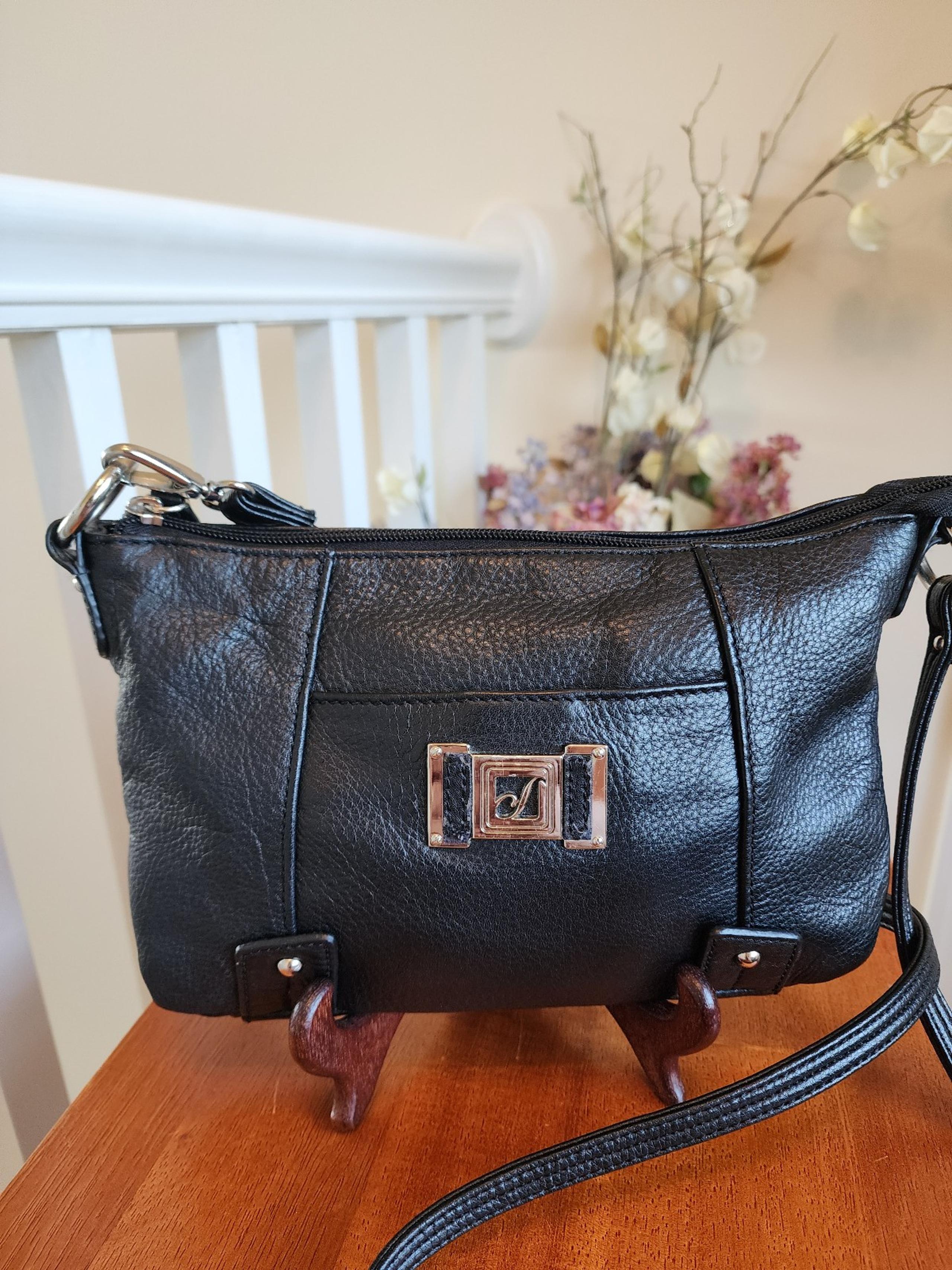 Women's Stone Mountain black leather crossbody bag, Excellent condition