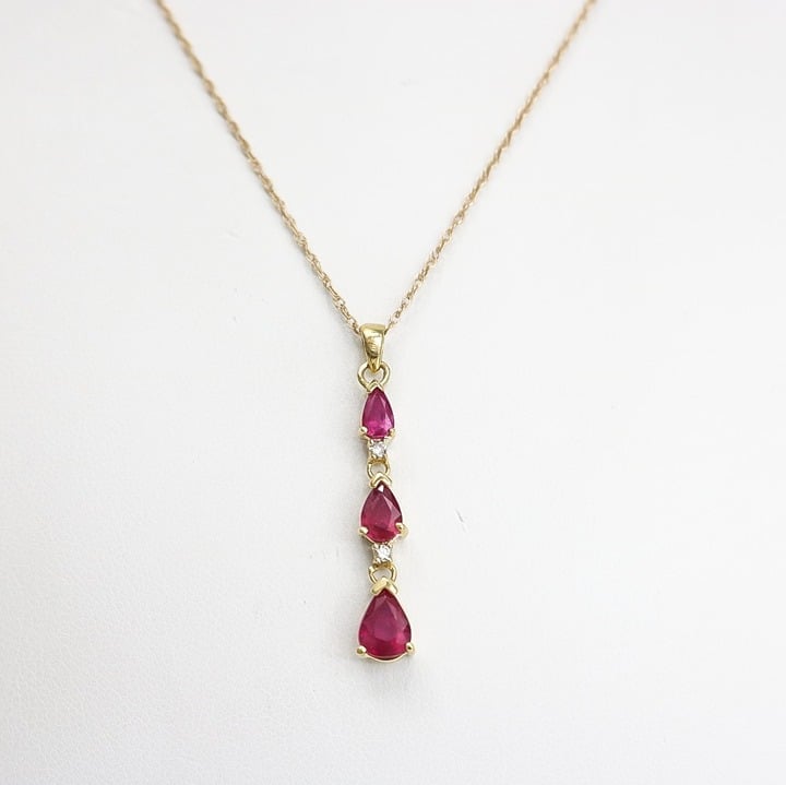 Yellow Gold Natural Ruby Pendant with gold chain