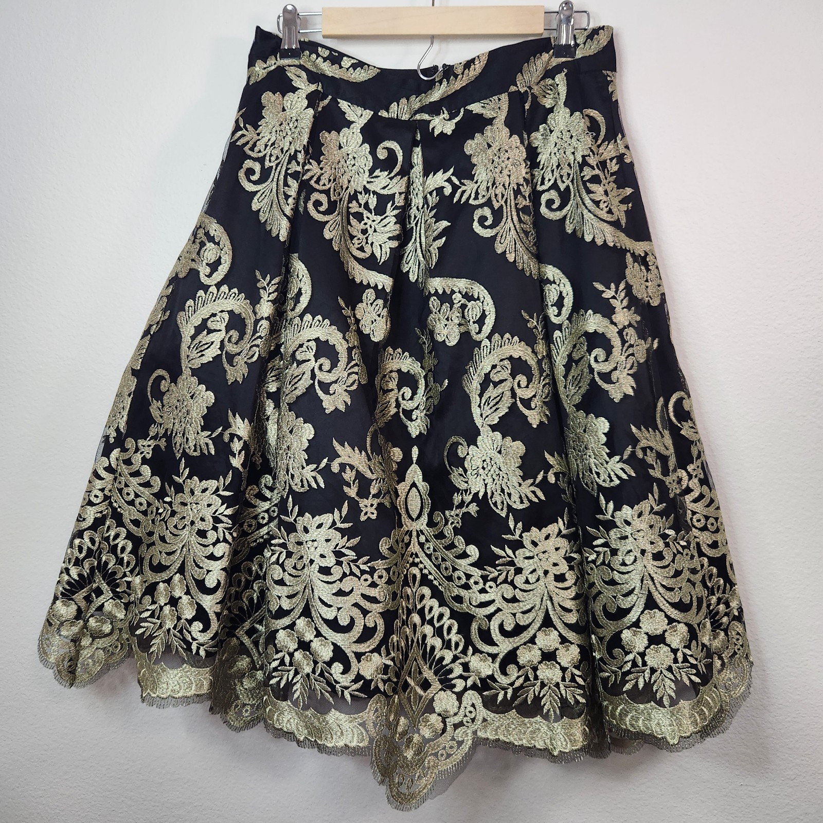 Eliza J Y2K Brocade Embellished Metallic Gold Embroidered Tulle Poof Midi Skirt