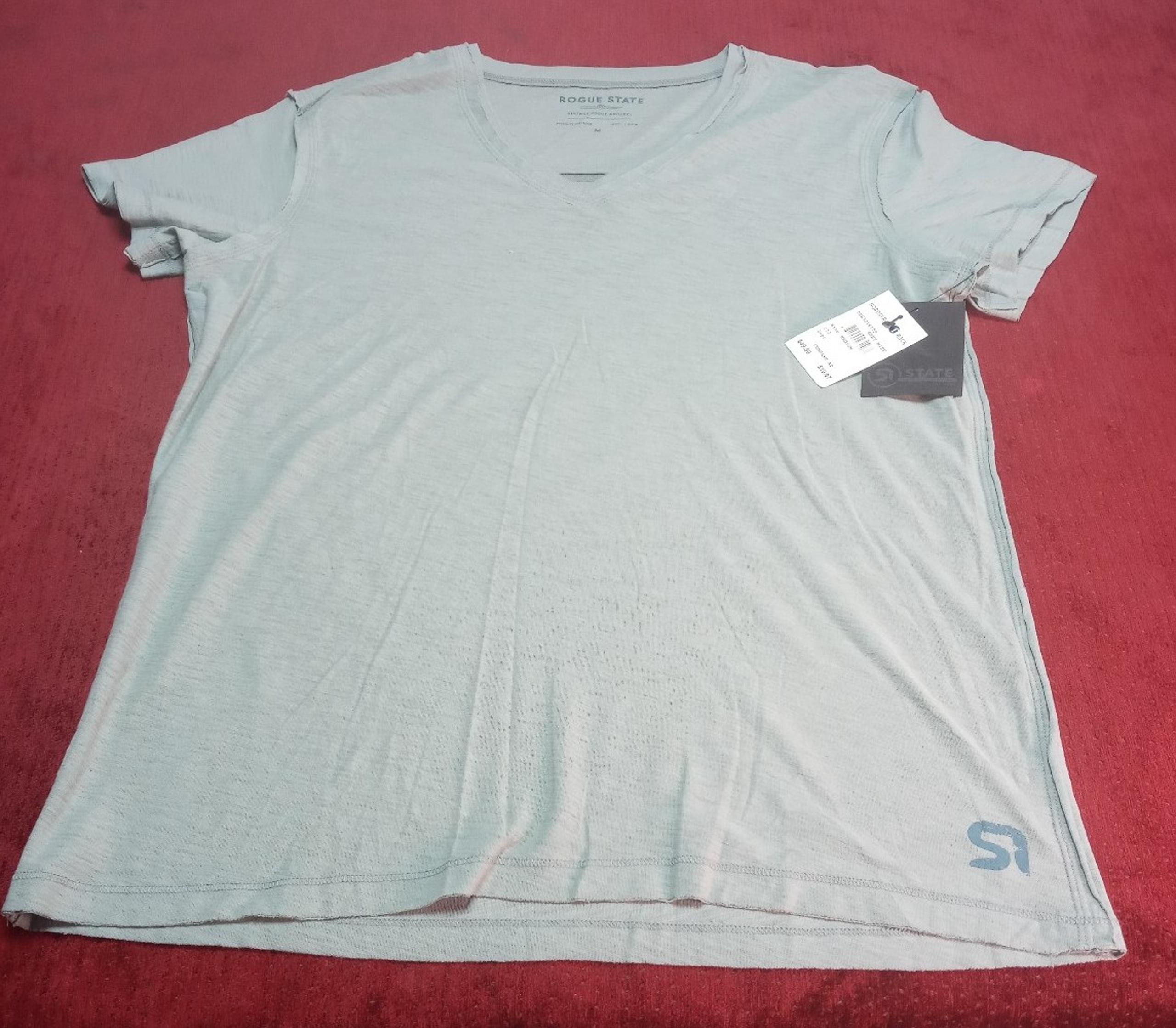 NWT* Rogue State Olive V-neck short sleeve size M  (5)