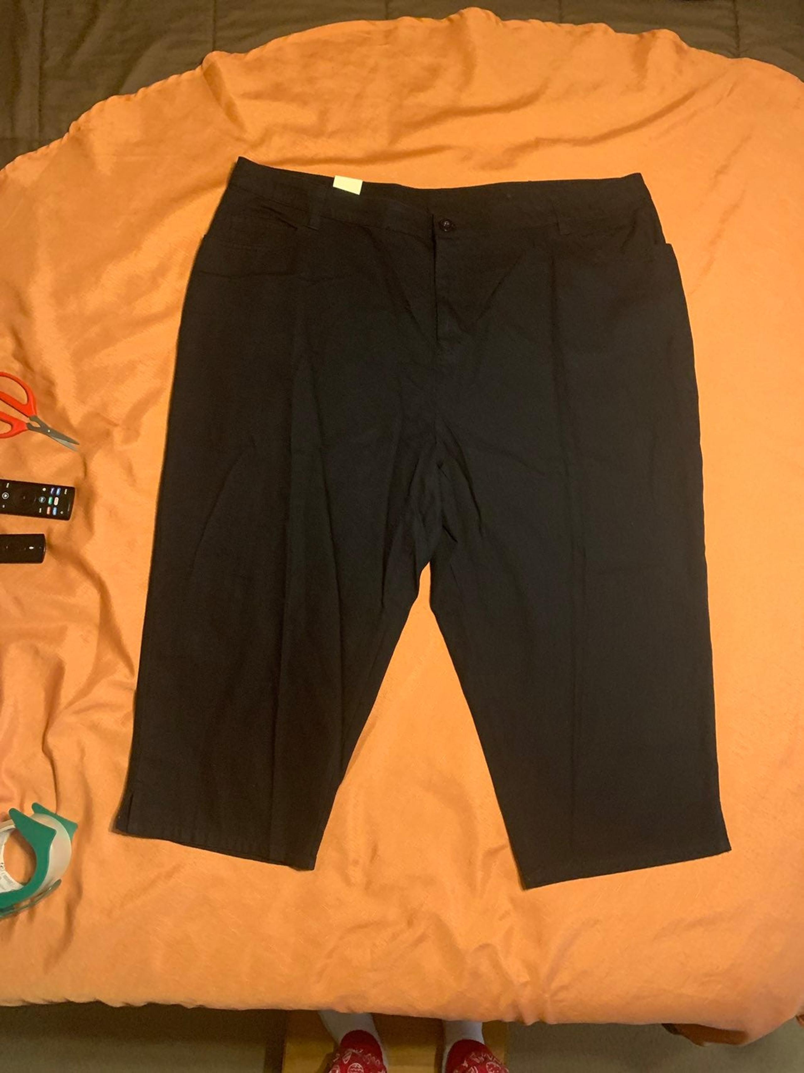 Bill Blass Jeanswear Womens Black Capri Pants Size 24W Vintage New