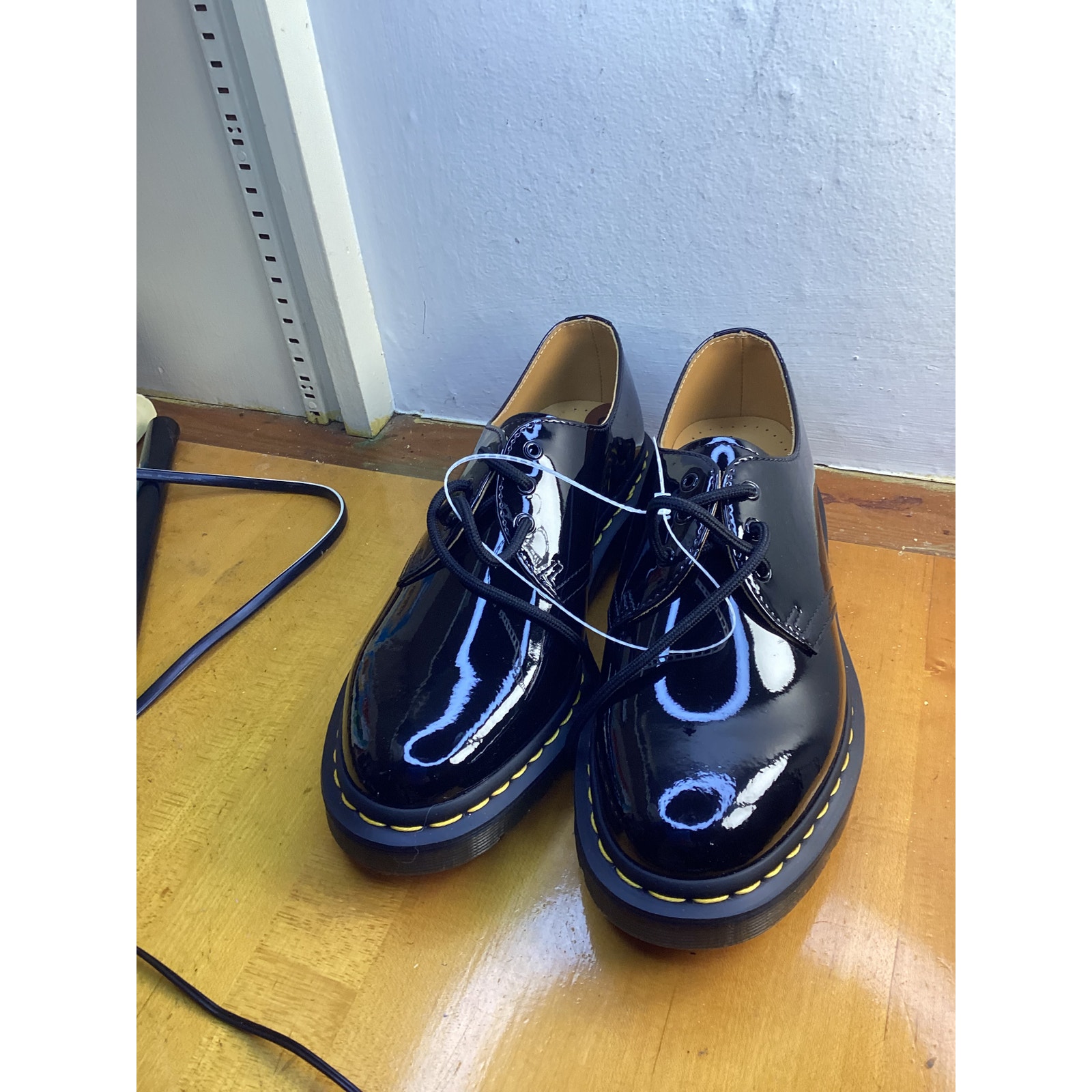 Dr. Martens Women’s NWOB Black Patent Leather Oxford Shoes Size 8