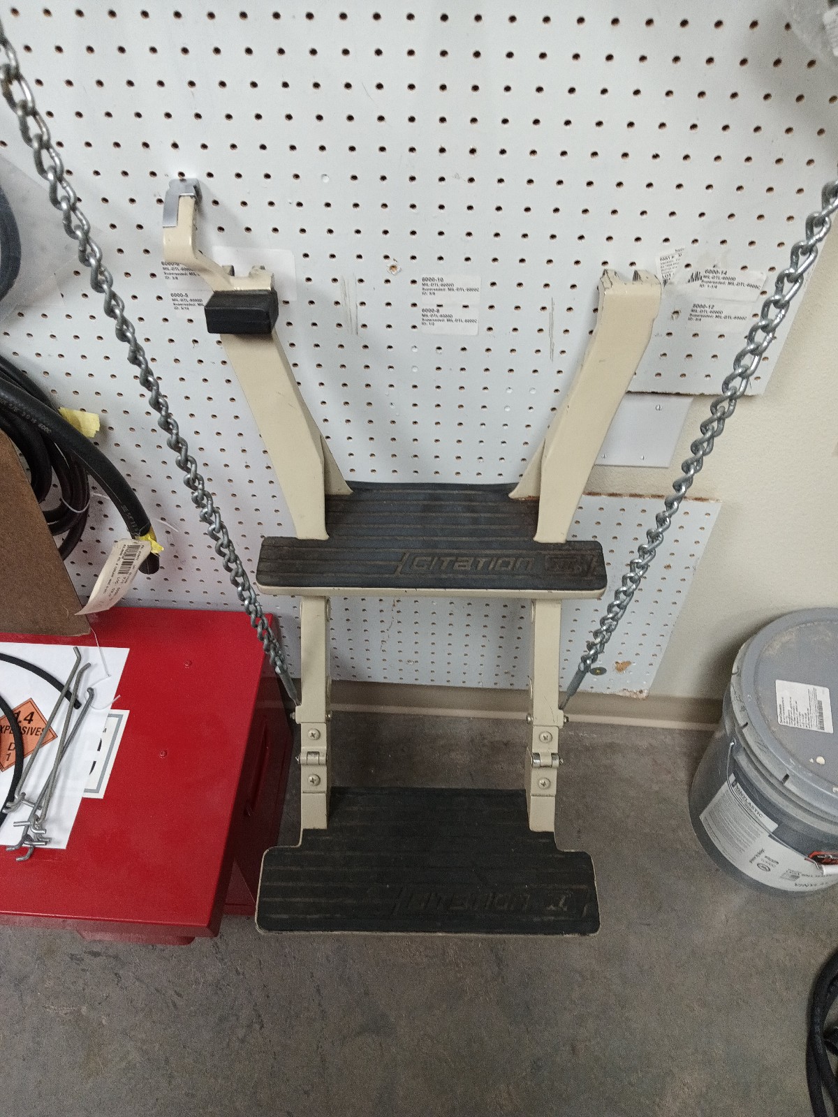 Cabin entry steps for a 1981 551 cessna citation jet