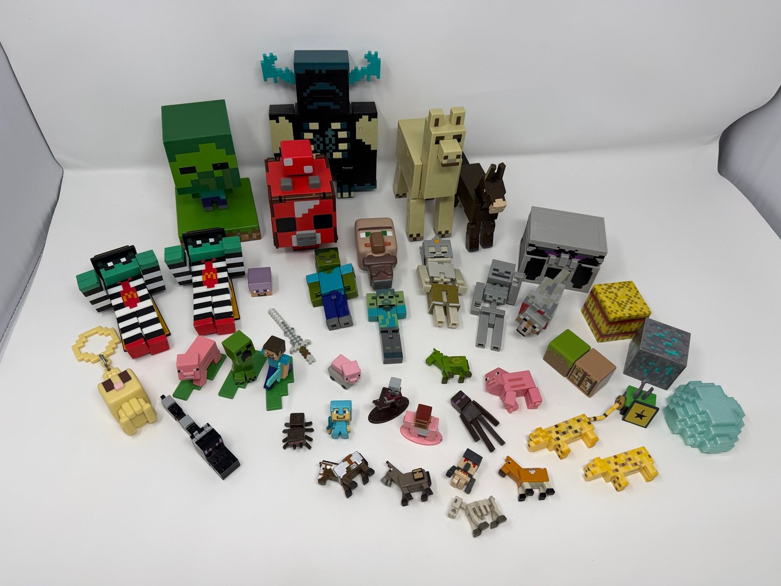 Lot of Minecraft Figures Bundle Accessories Toys Mojang Mixed Assortment 40+ pcs