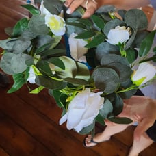 8 sets of white rose vines